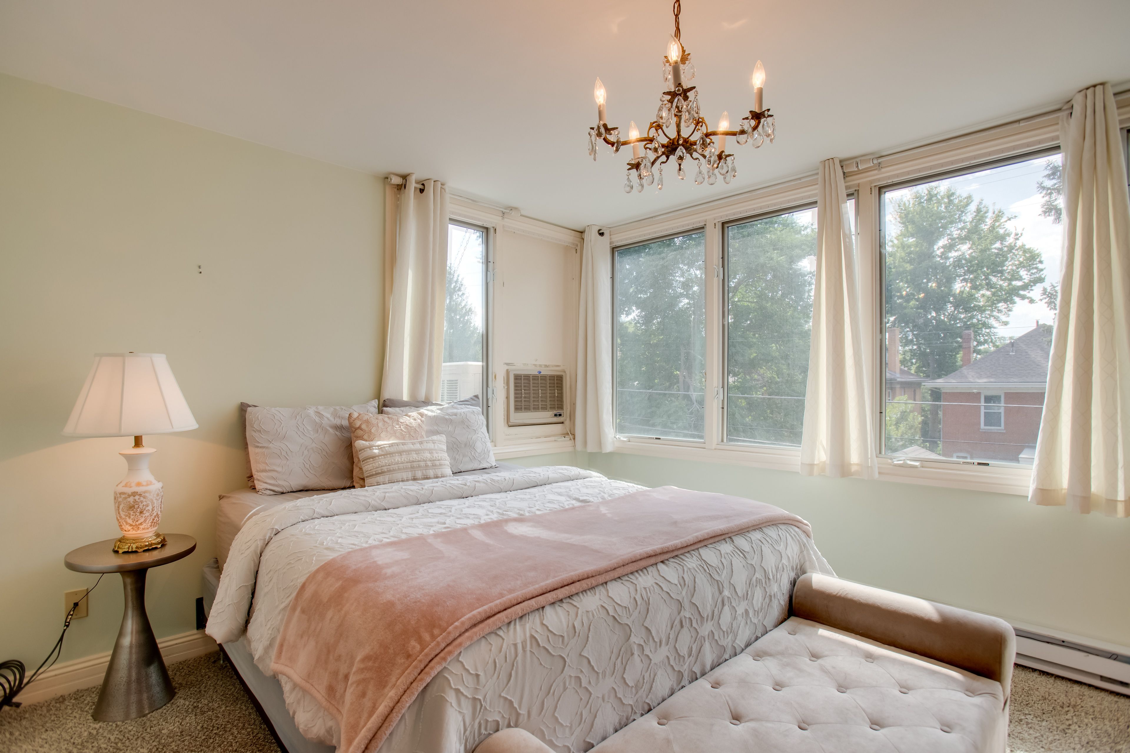 Bedroom 2 | 2nd Floor | Queen Bed | Full Daybed | Laptop-Friendly Workspace