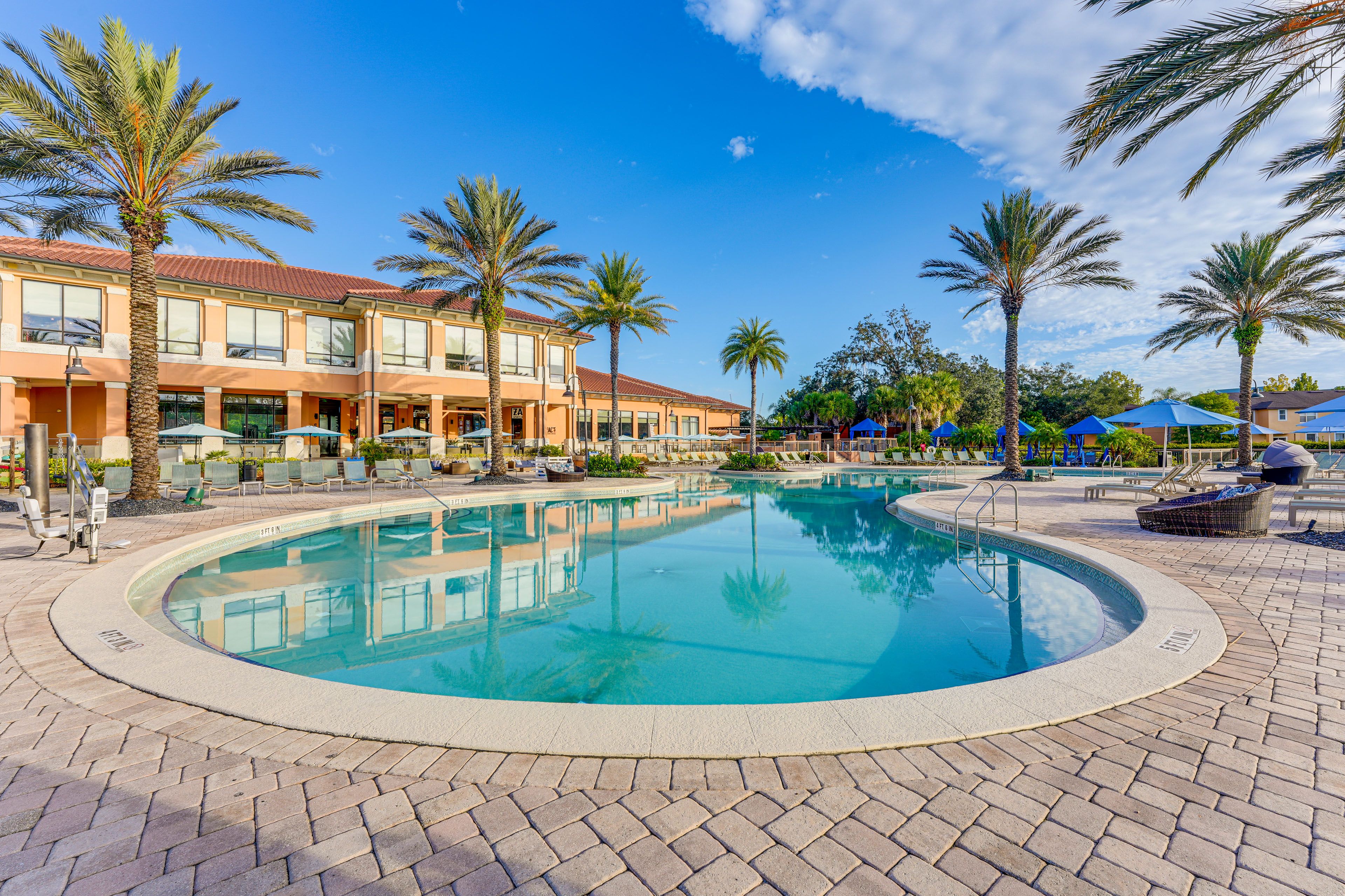 Regal Oaks Resort | Community Pool