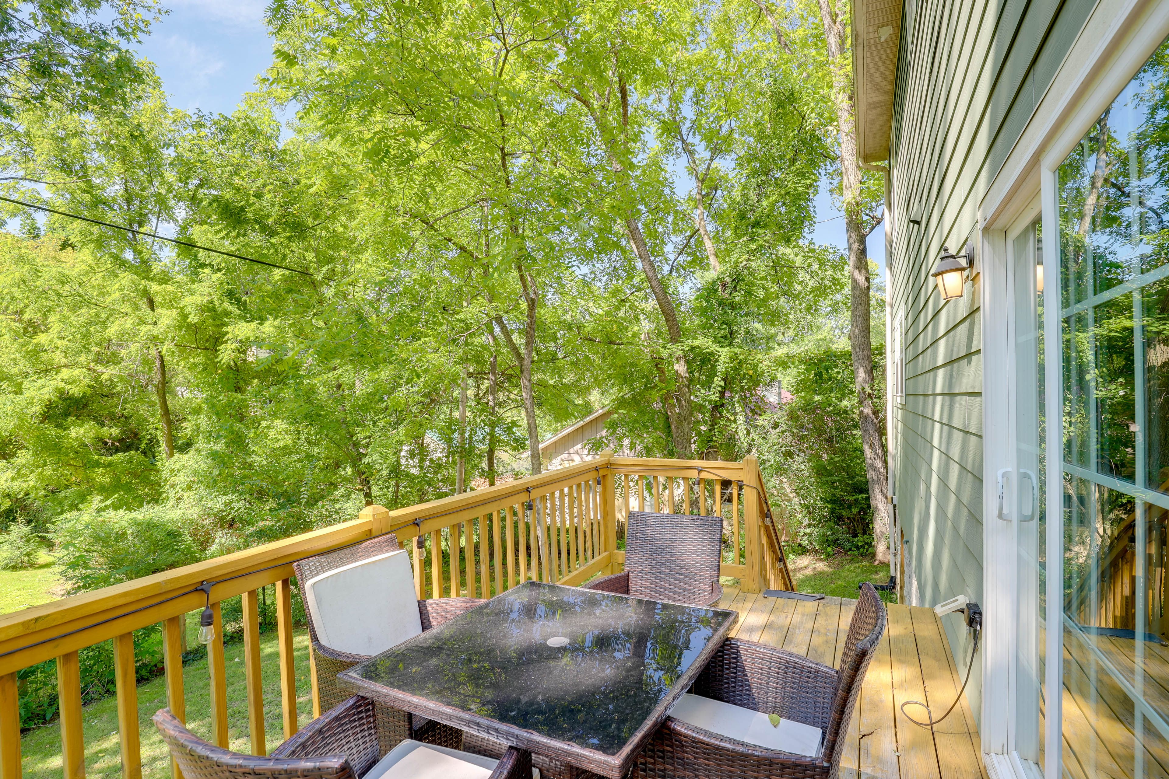 Deck | Dining Area