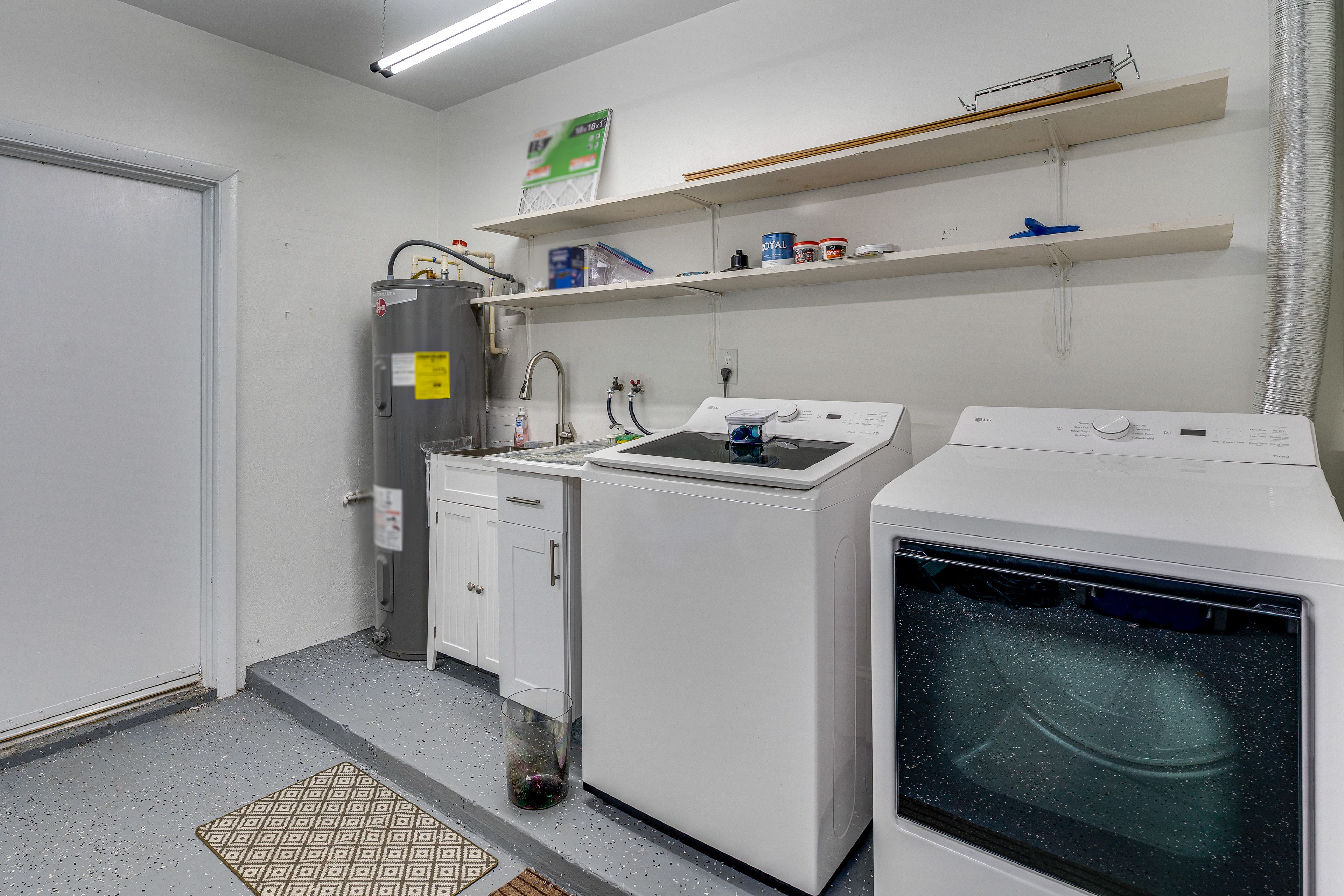 Laundry Area | Garage | Washer/Dryer