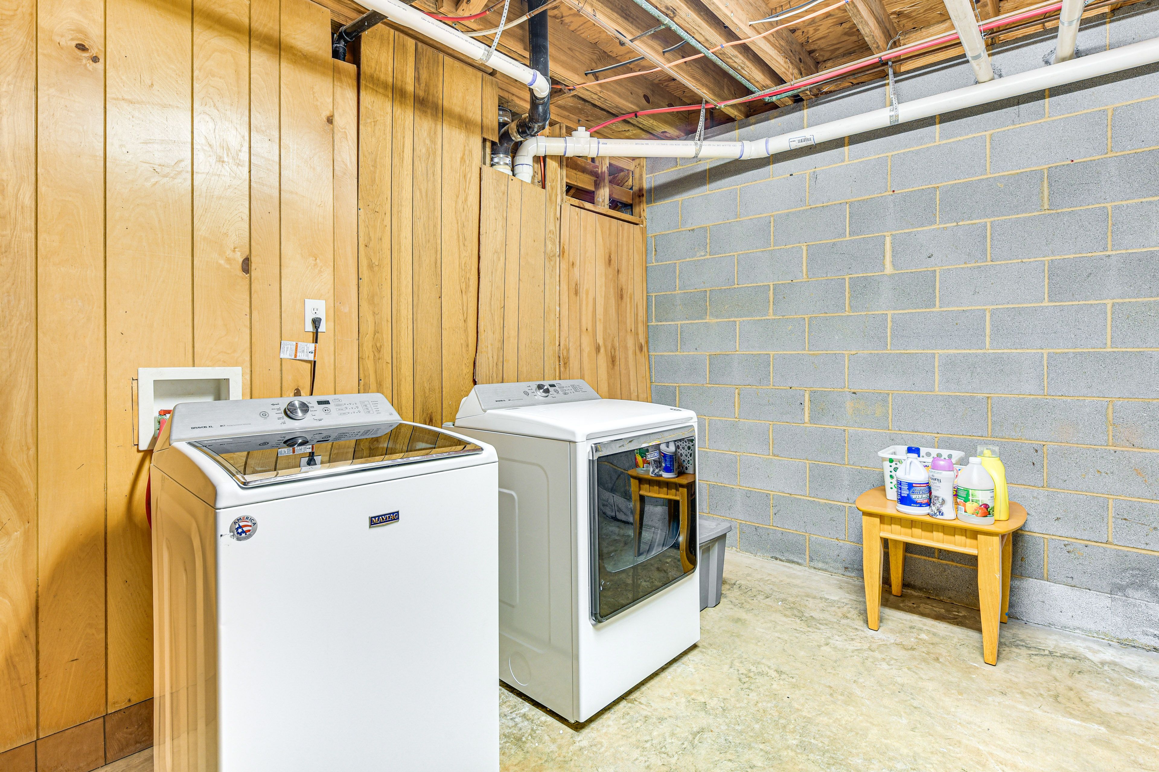 Laundry Room | Washer/Dryer