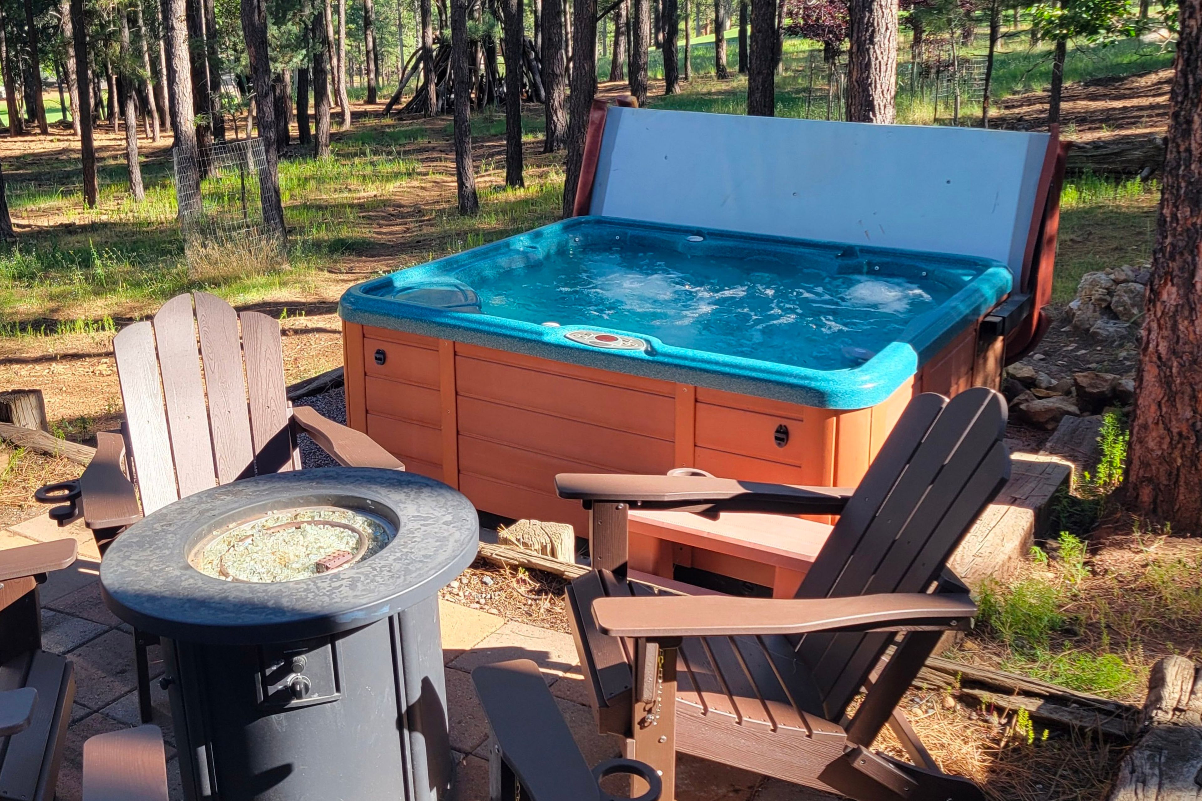 Hot Tub & Fire Pit