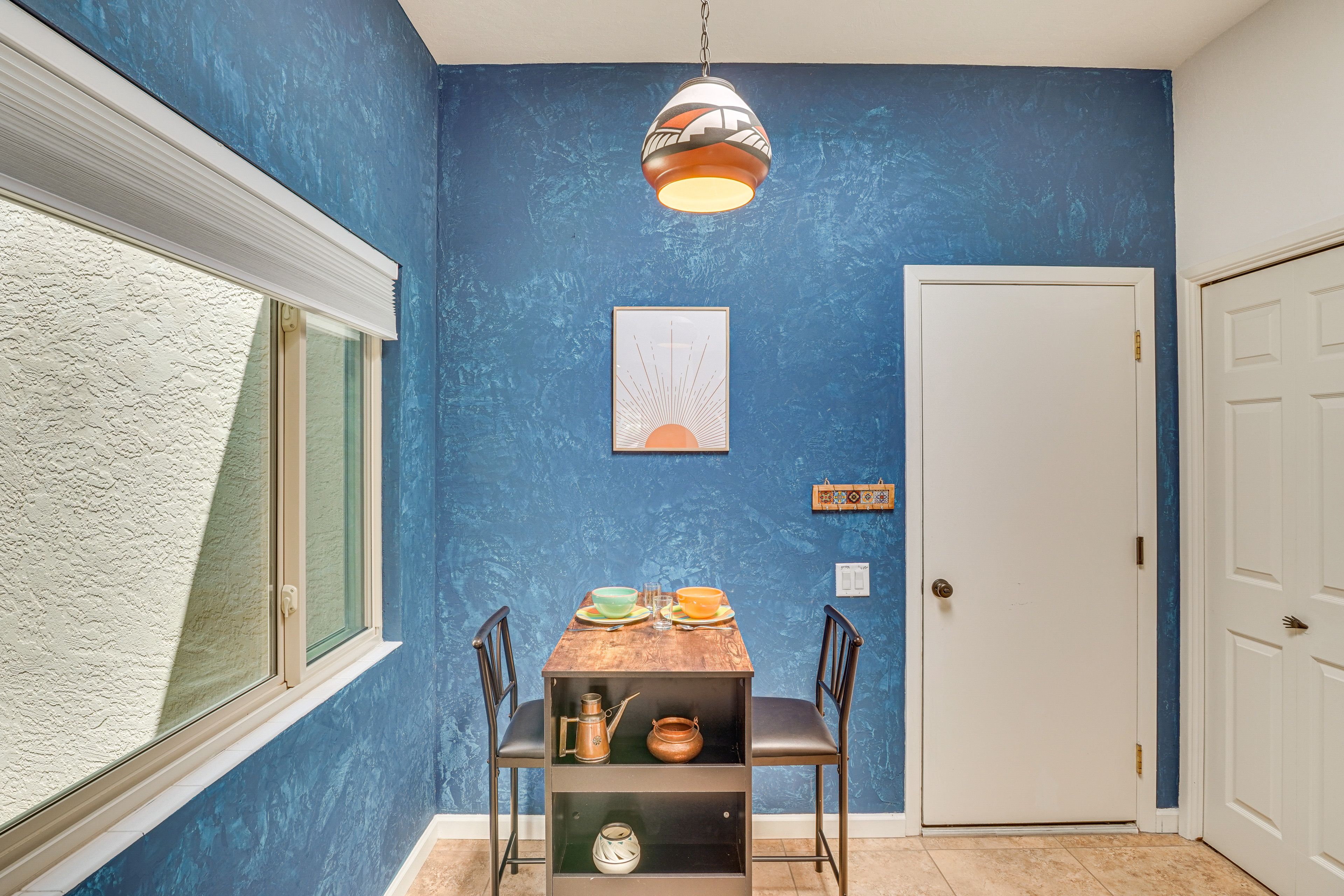 Breakfast Nook | Dishware/Flatware Provided