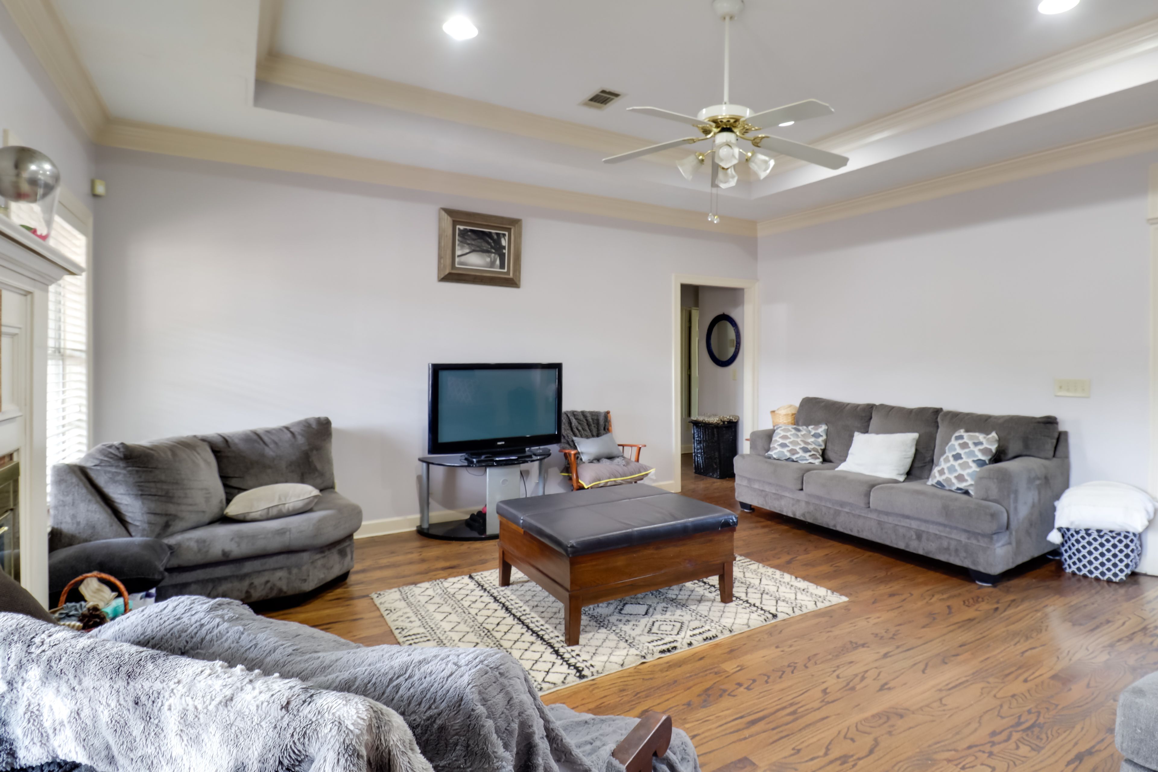 Living Room | Fireplace