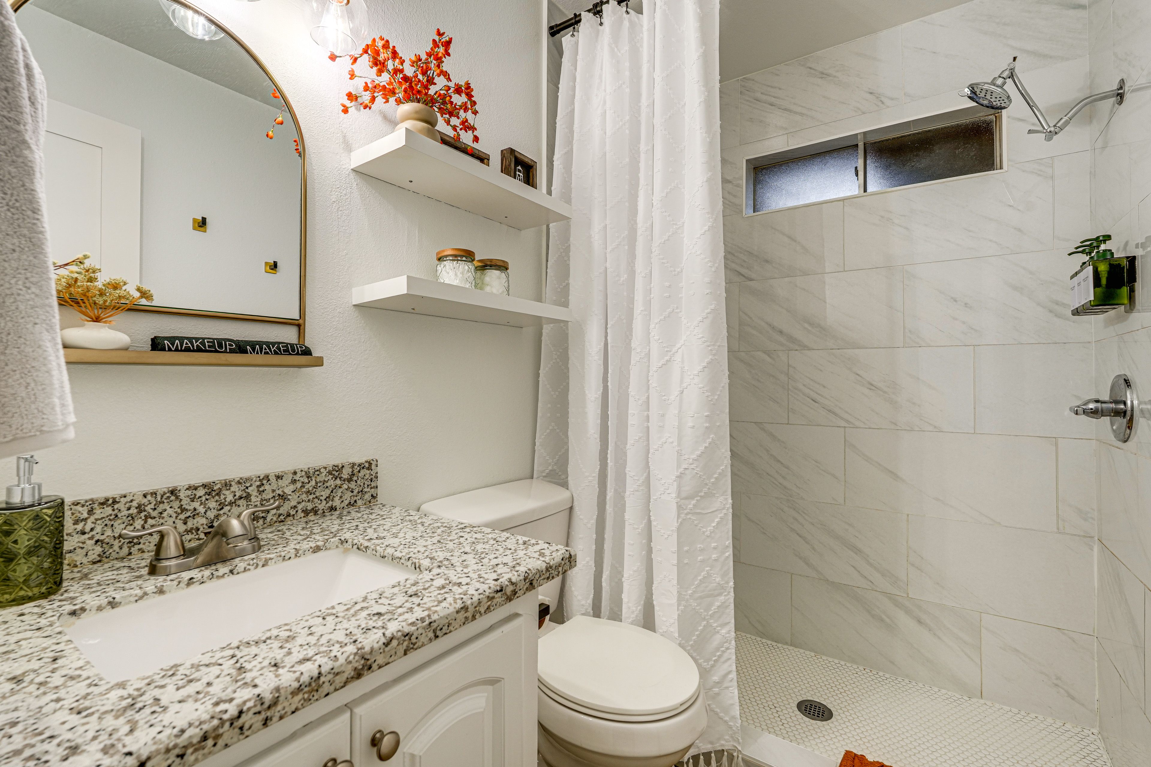 En-Suite Bathroom | Towels Provided