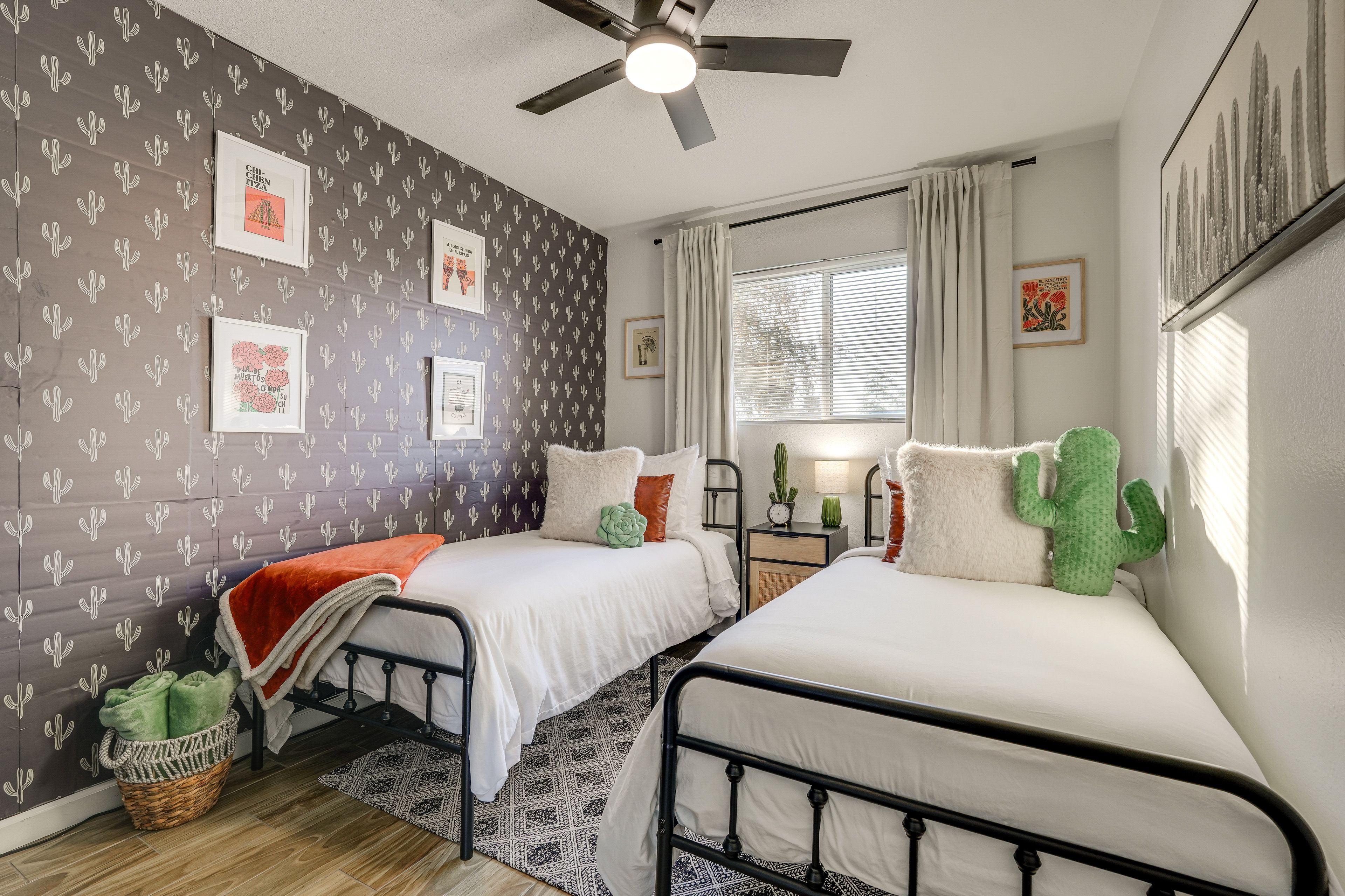 Bedroom 4 | 2 Twin Beds