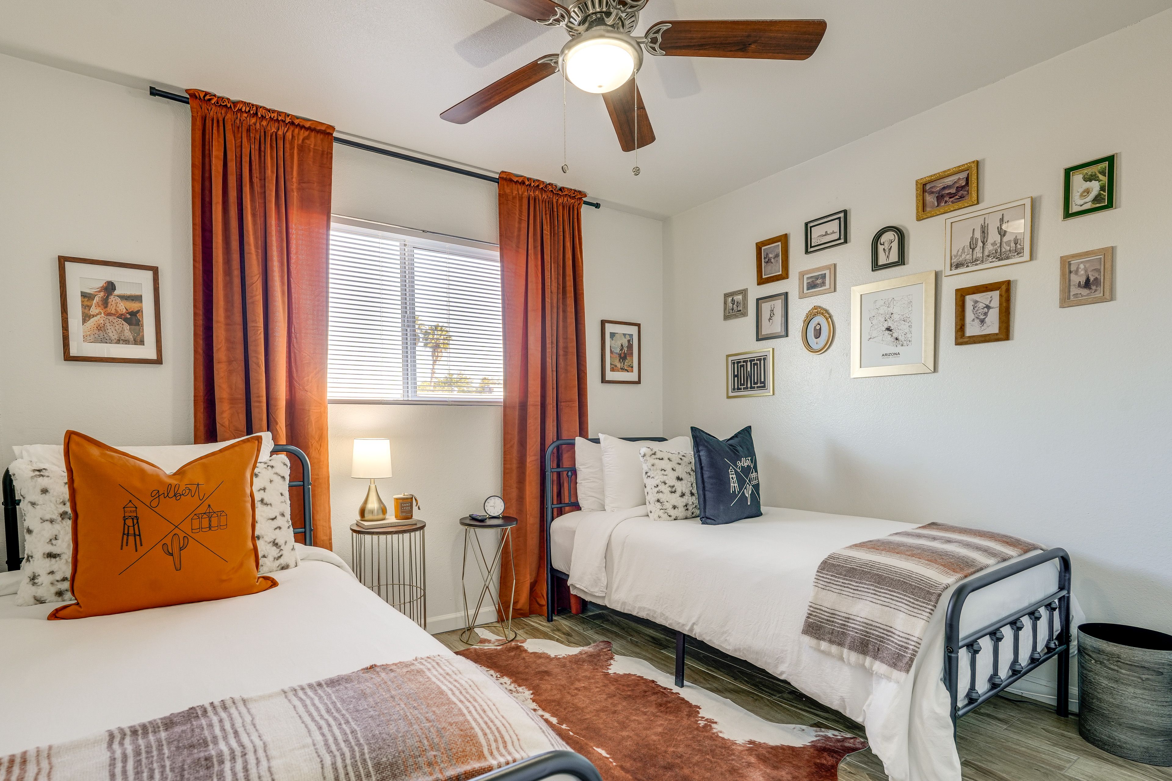 Bedroom 3 | 2 Twin Beds | Smart TV