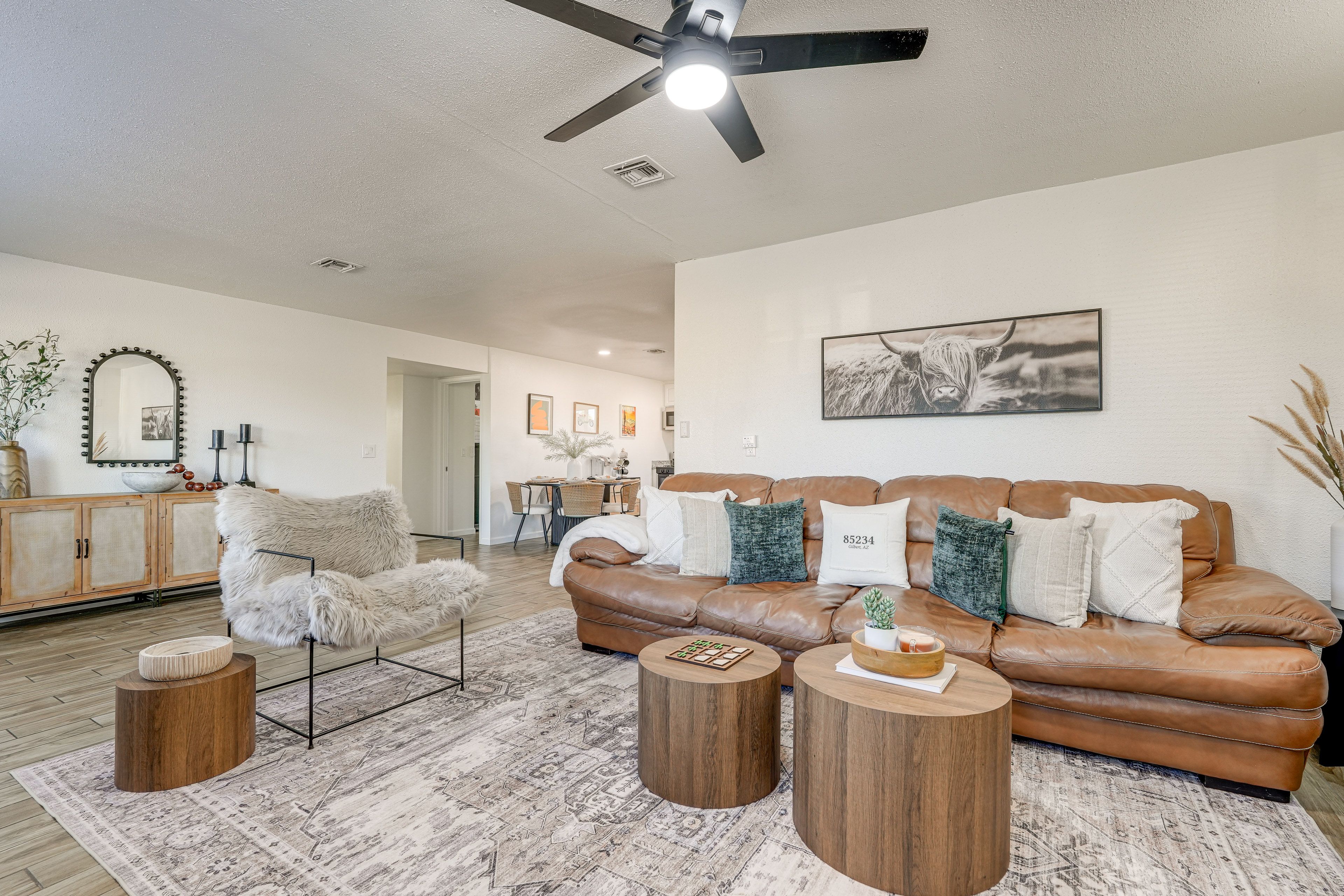 Living Room | Smart TV