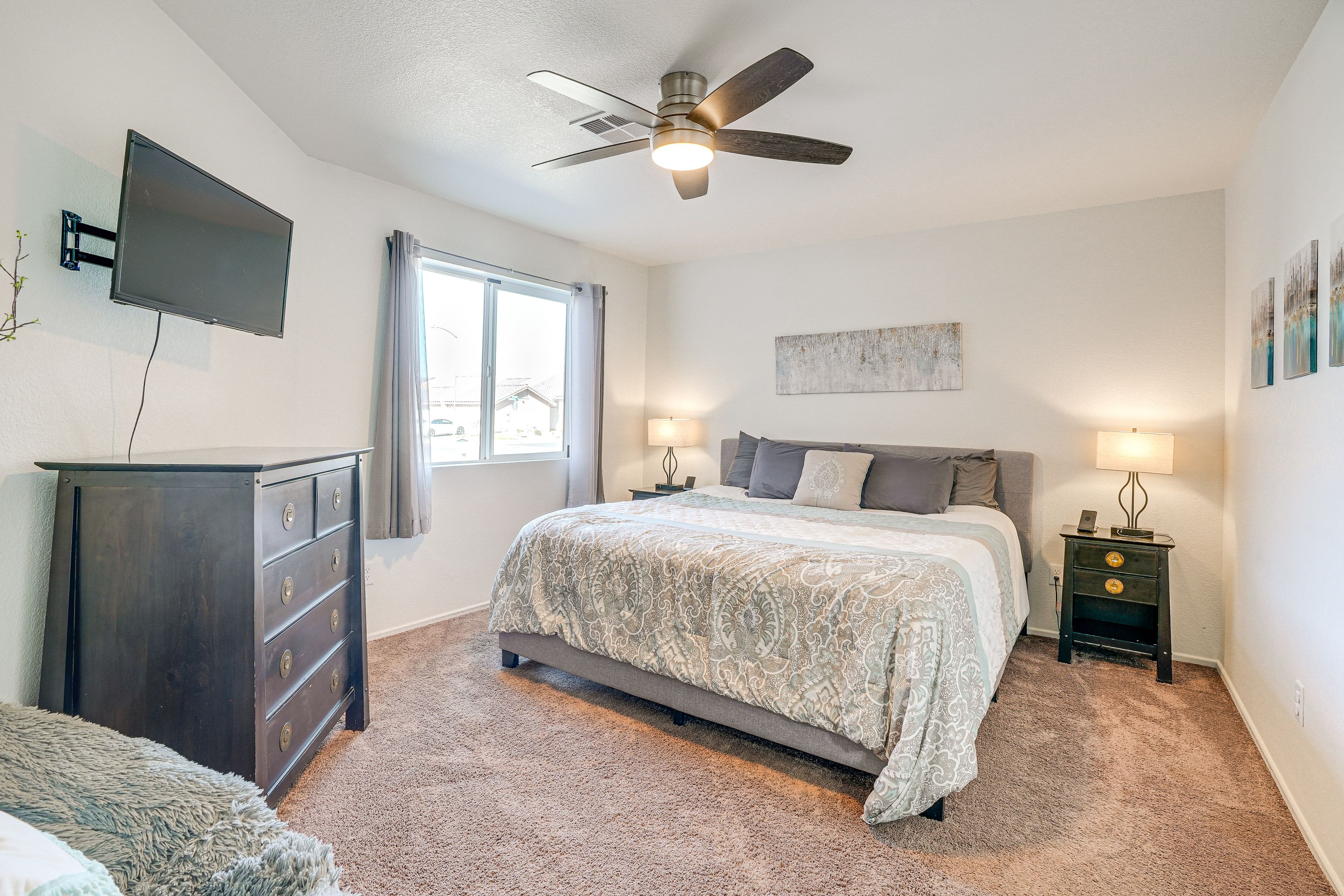 Bedroom 1 | King Bed | TV