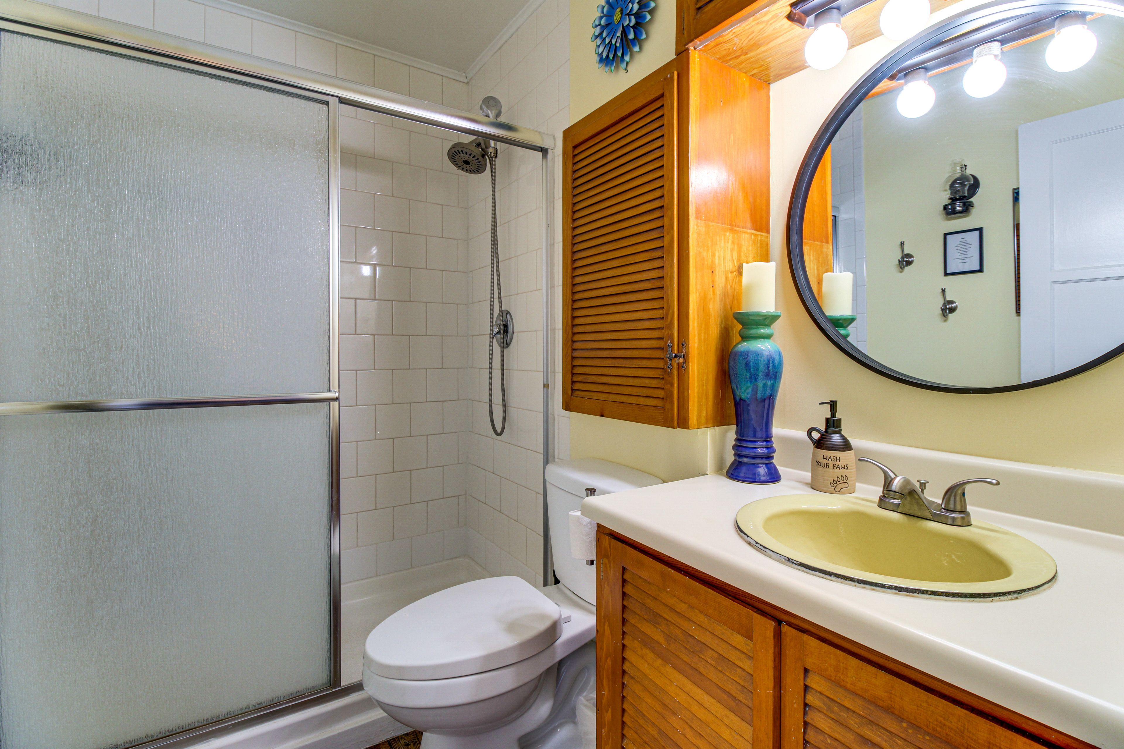 Bathroom | Towels Provided | Complimentary Toiletries | Hair Dryer