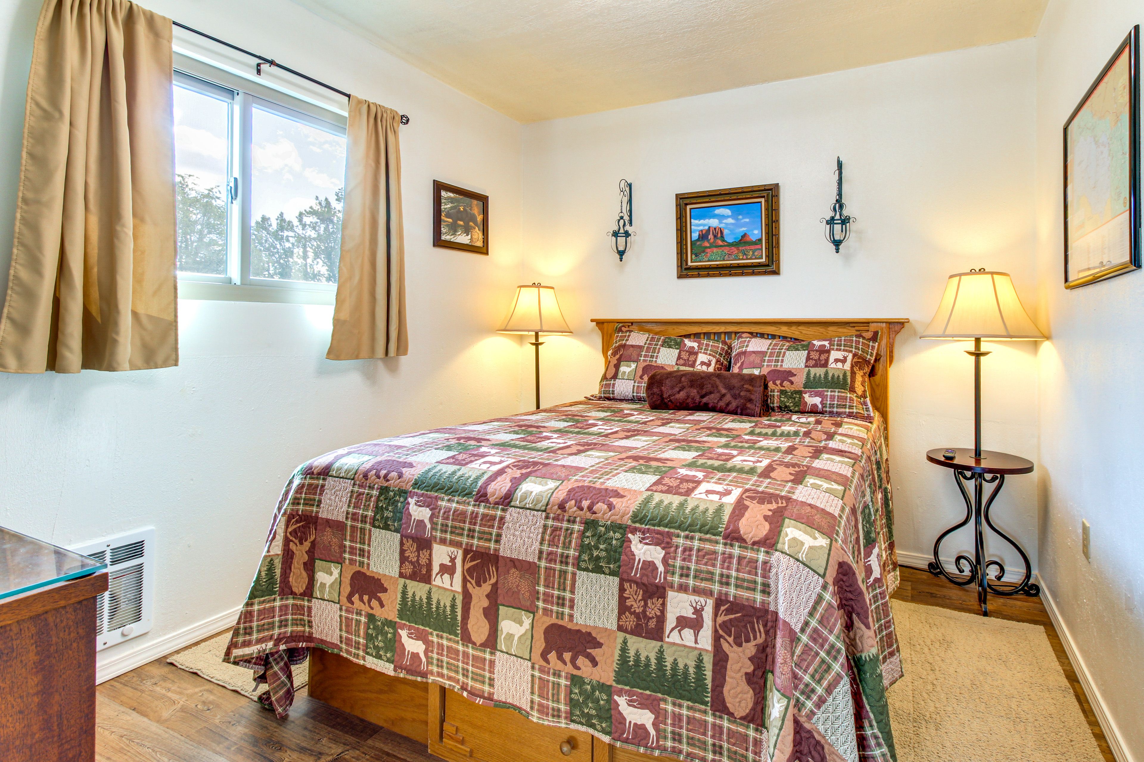 Bedroom 1 | Queen Bed | Smart TV | Linens Provided