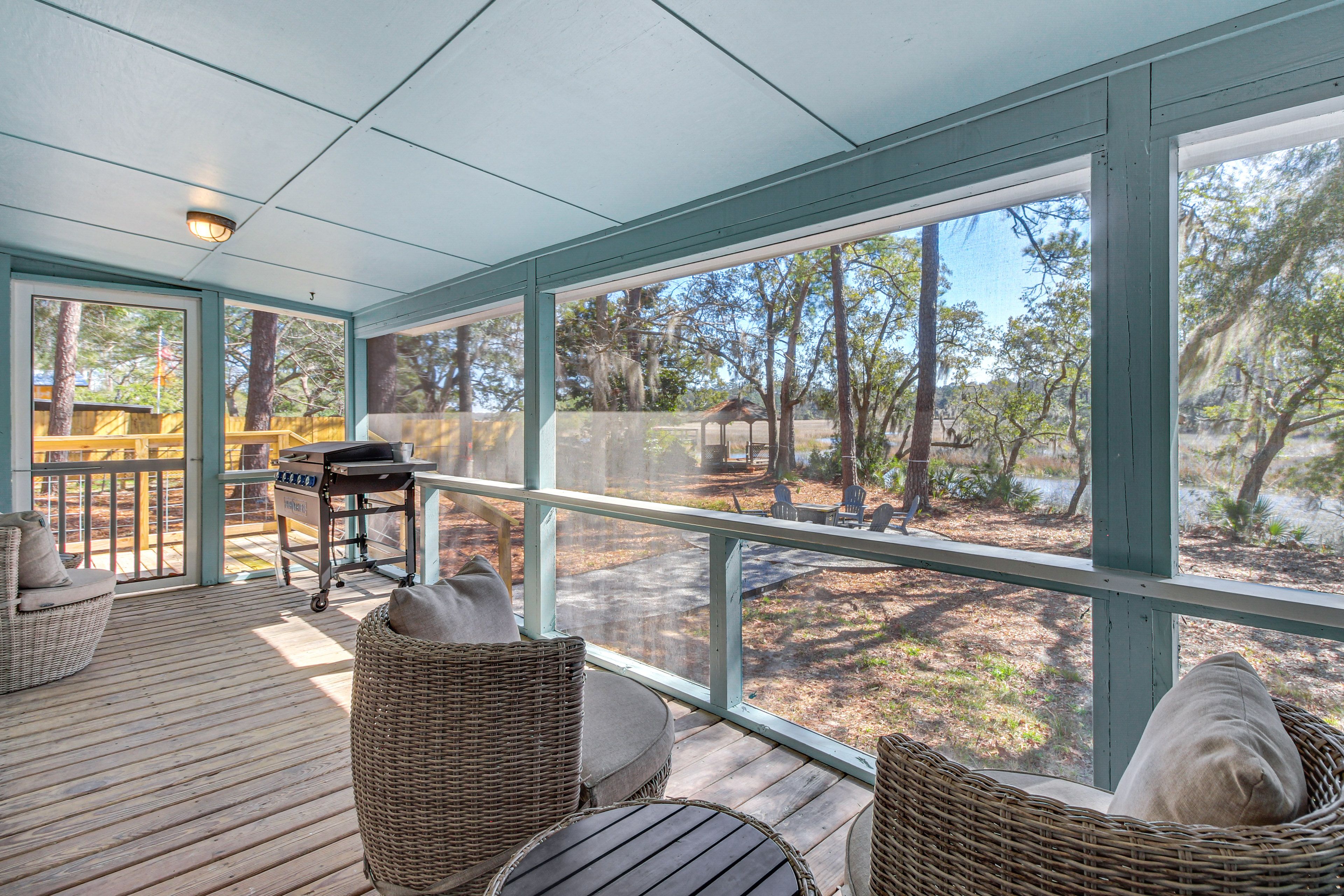 Screened-In Porch