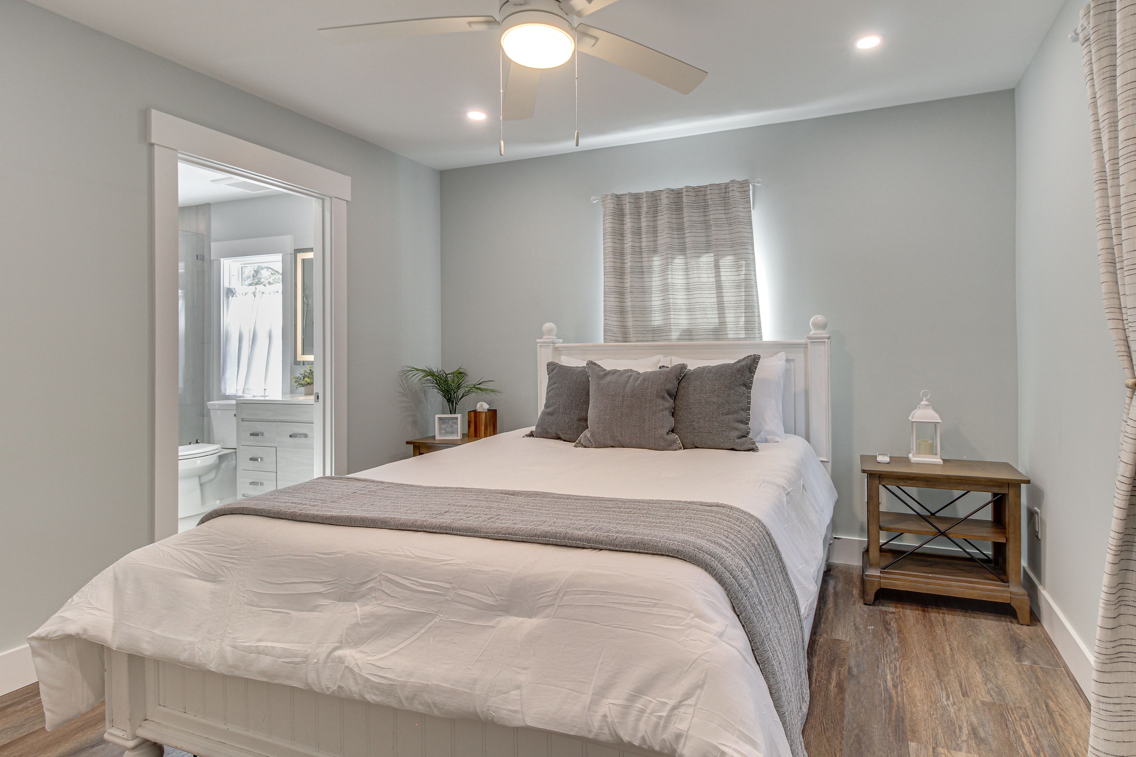 Bedroom 1 | 1st Floor | King Bed