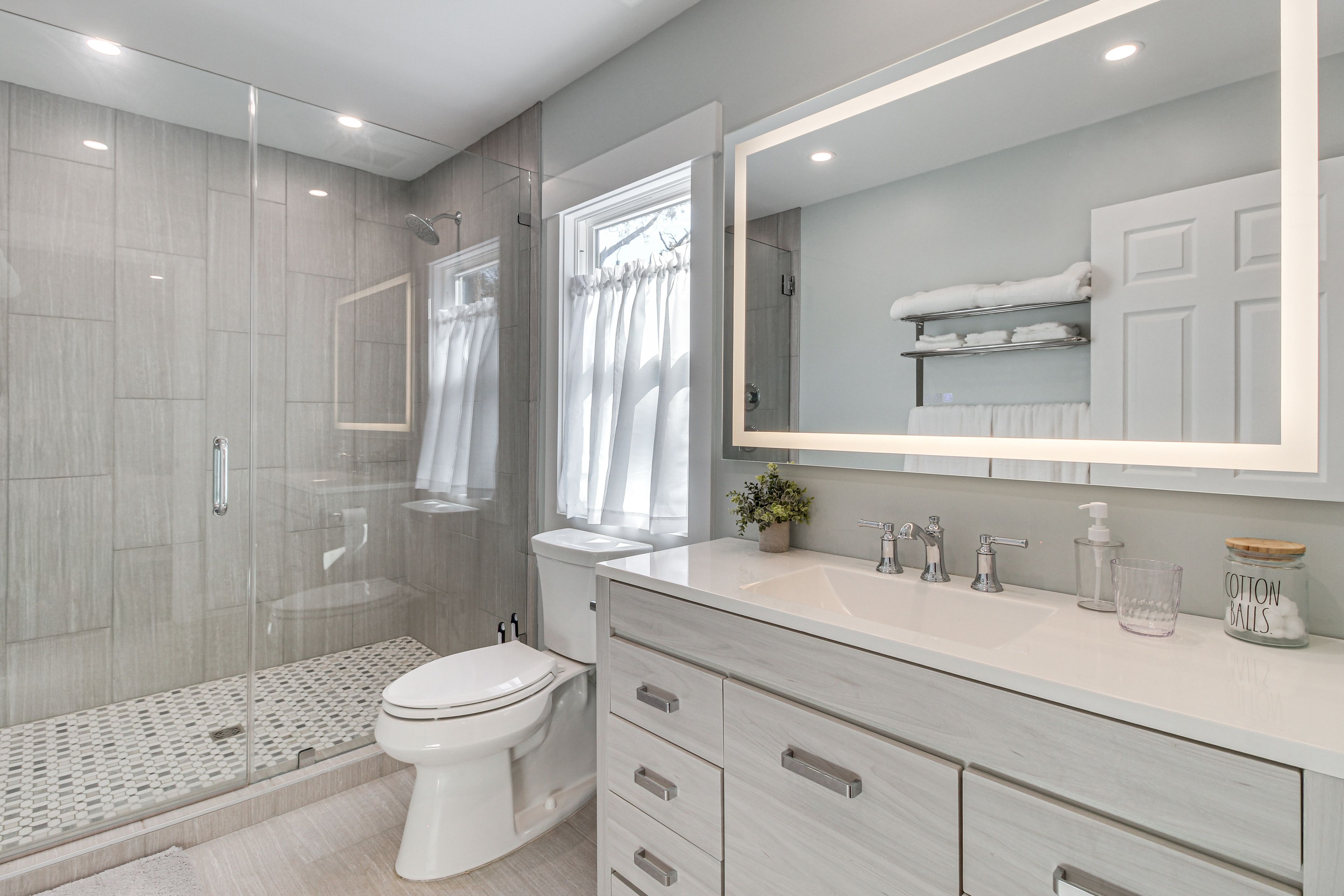 En-Suite Bathroom | 1st Floor