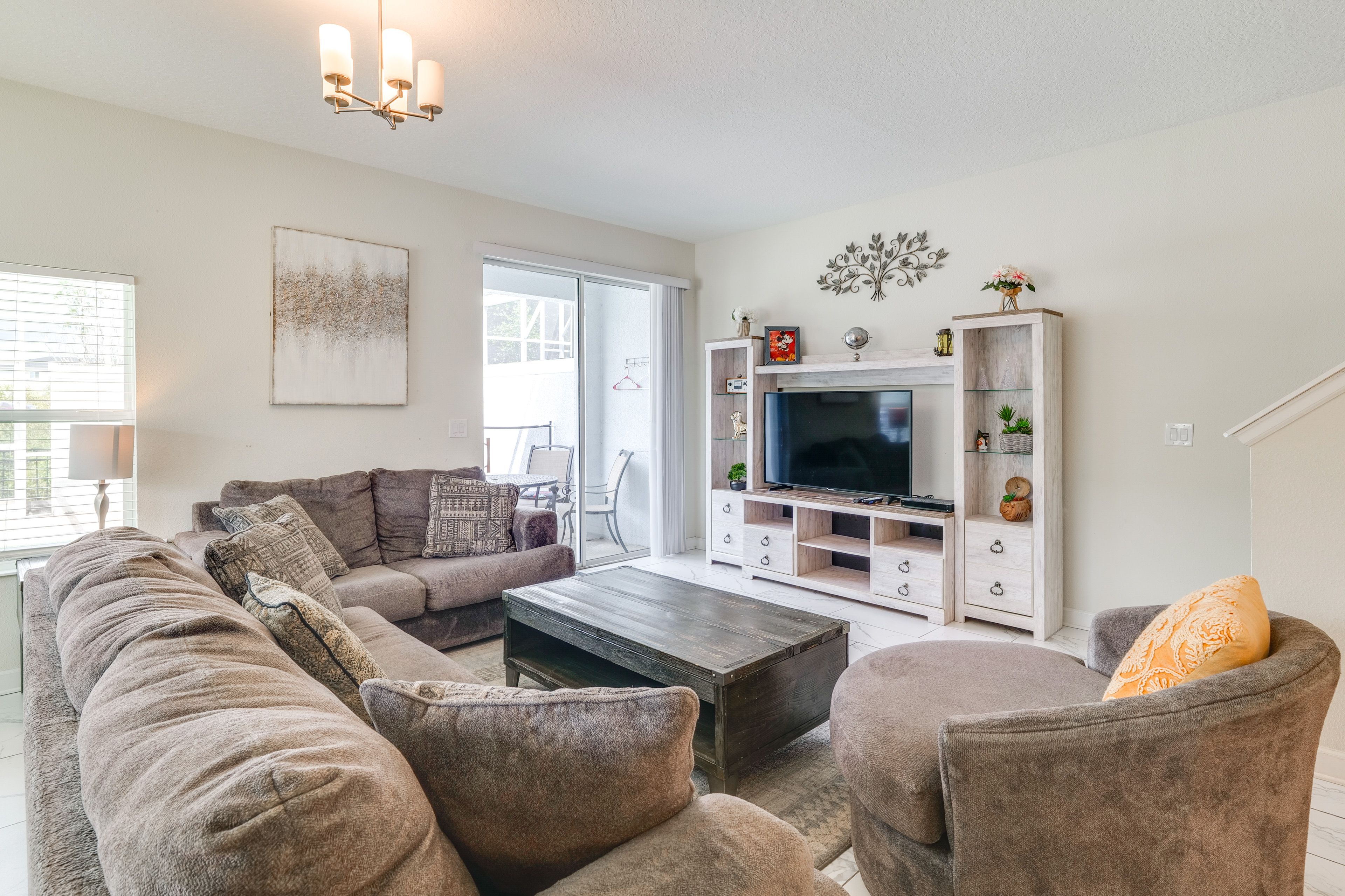 Living Room | Queen Sleeper Sofa | 1st Floor