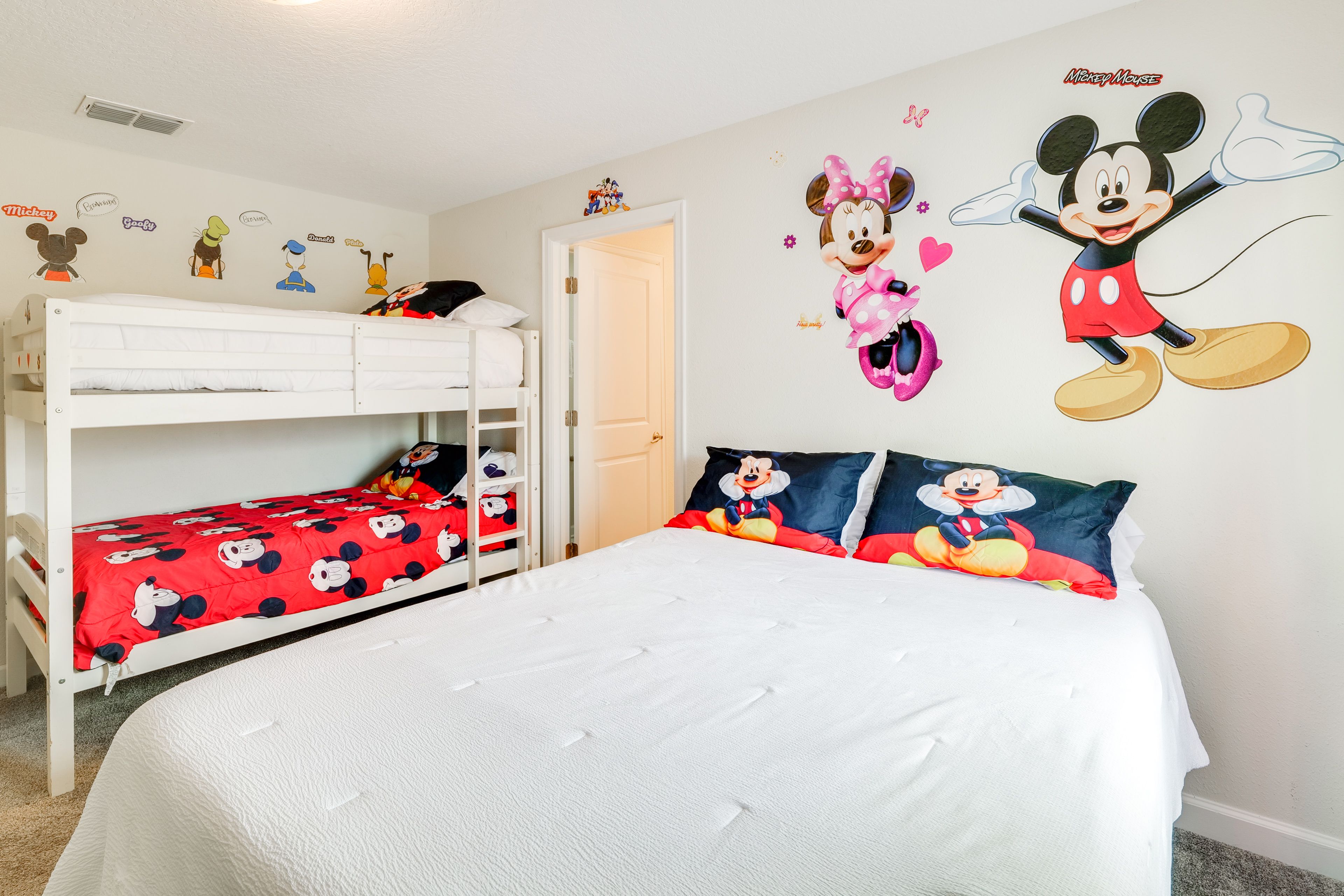 Bedroom 4 | Queen Bed | Twin Bunk Bed | 2nd Floor