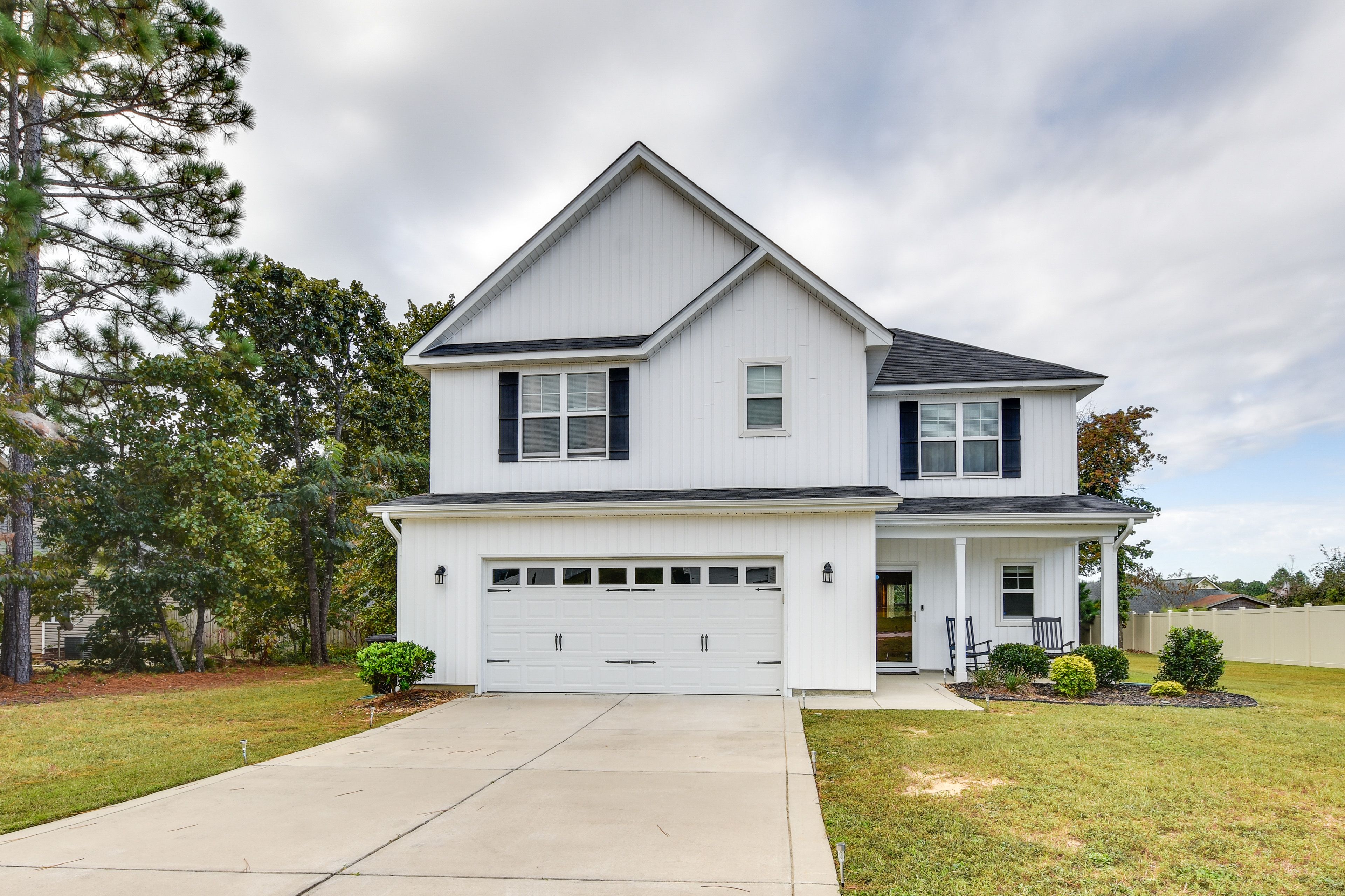 Parking | Driveway (4 Vehicles)
