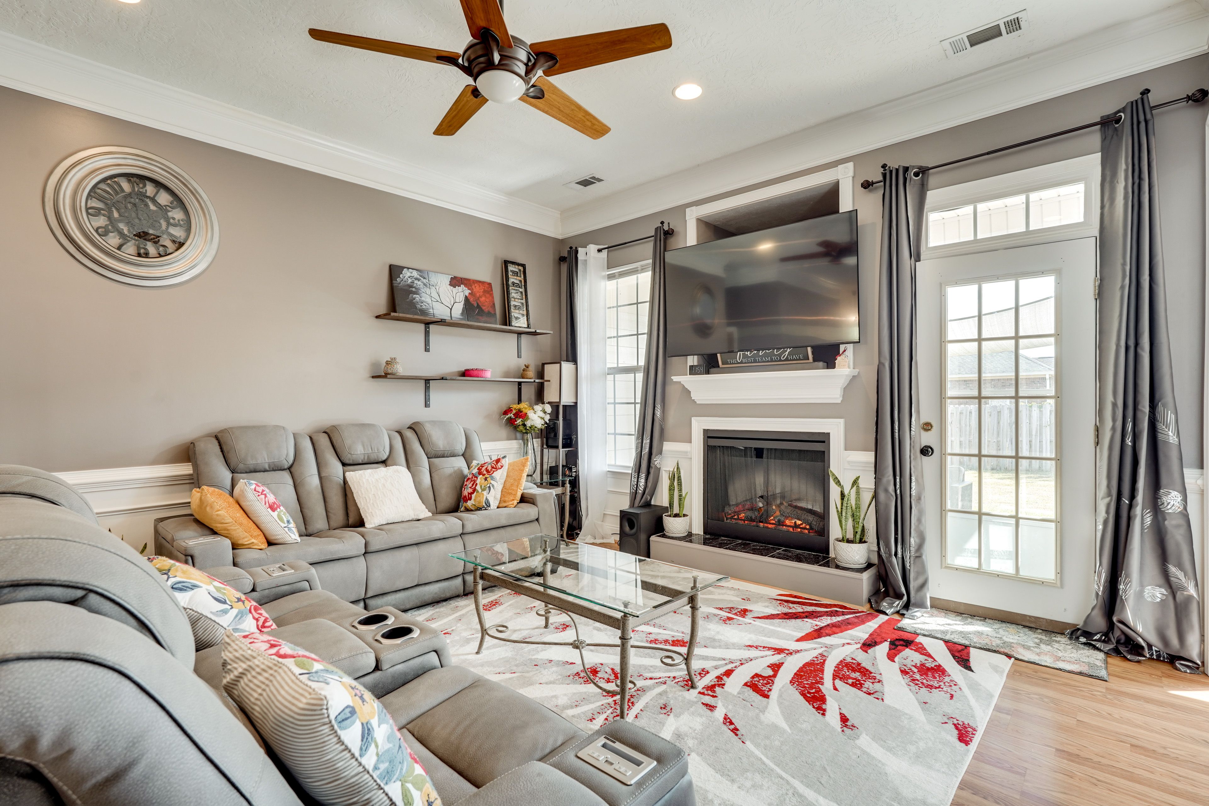 Living Room | 1st Floor | Gas Fireplace | Central A/C & Heating