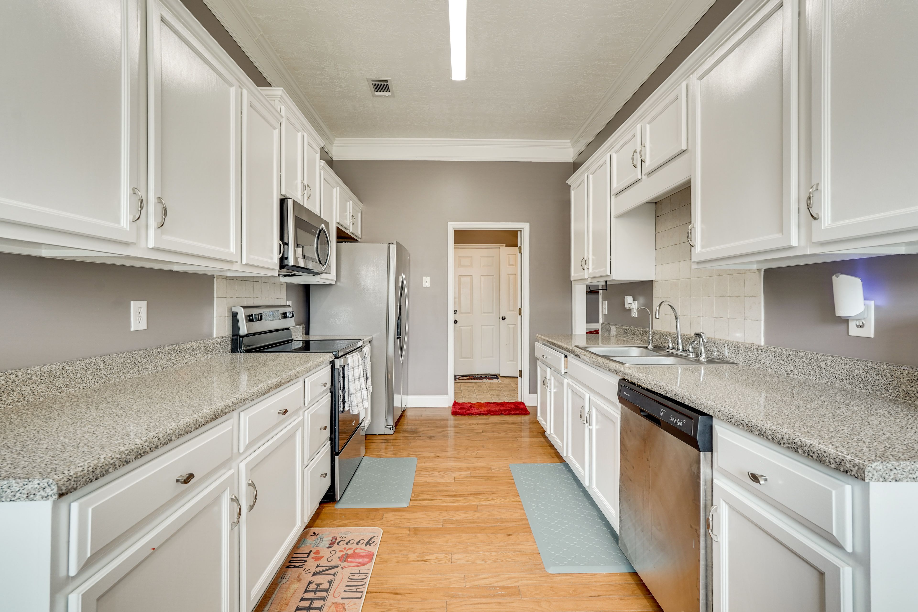 Kitchen | 1st Floor | Dishwasher | Cooking Basics