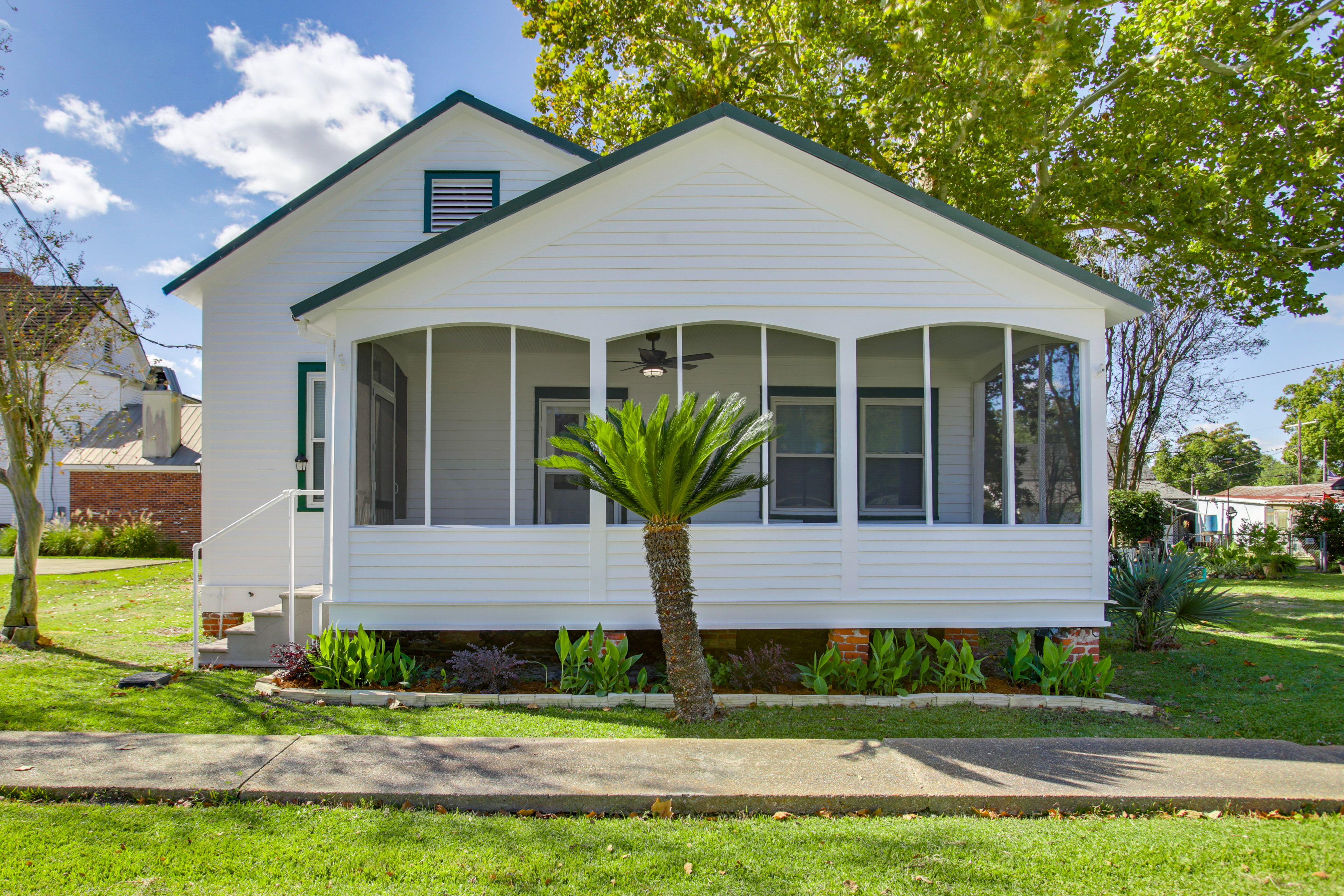 Lutcher Vacation Rental | 2BR | 1BA | 2,000 Sq Ft | Steps to Enter