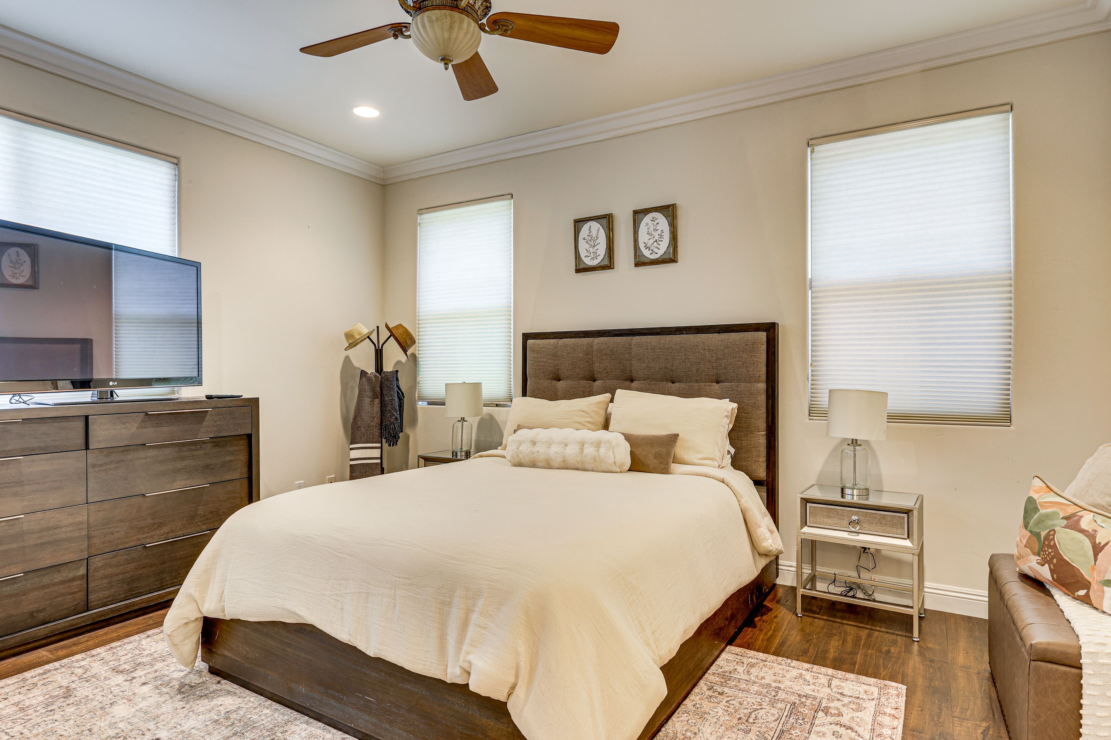 Bedroom 5 | Queen Bed | 1st Floor