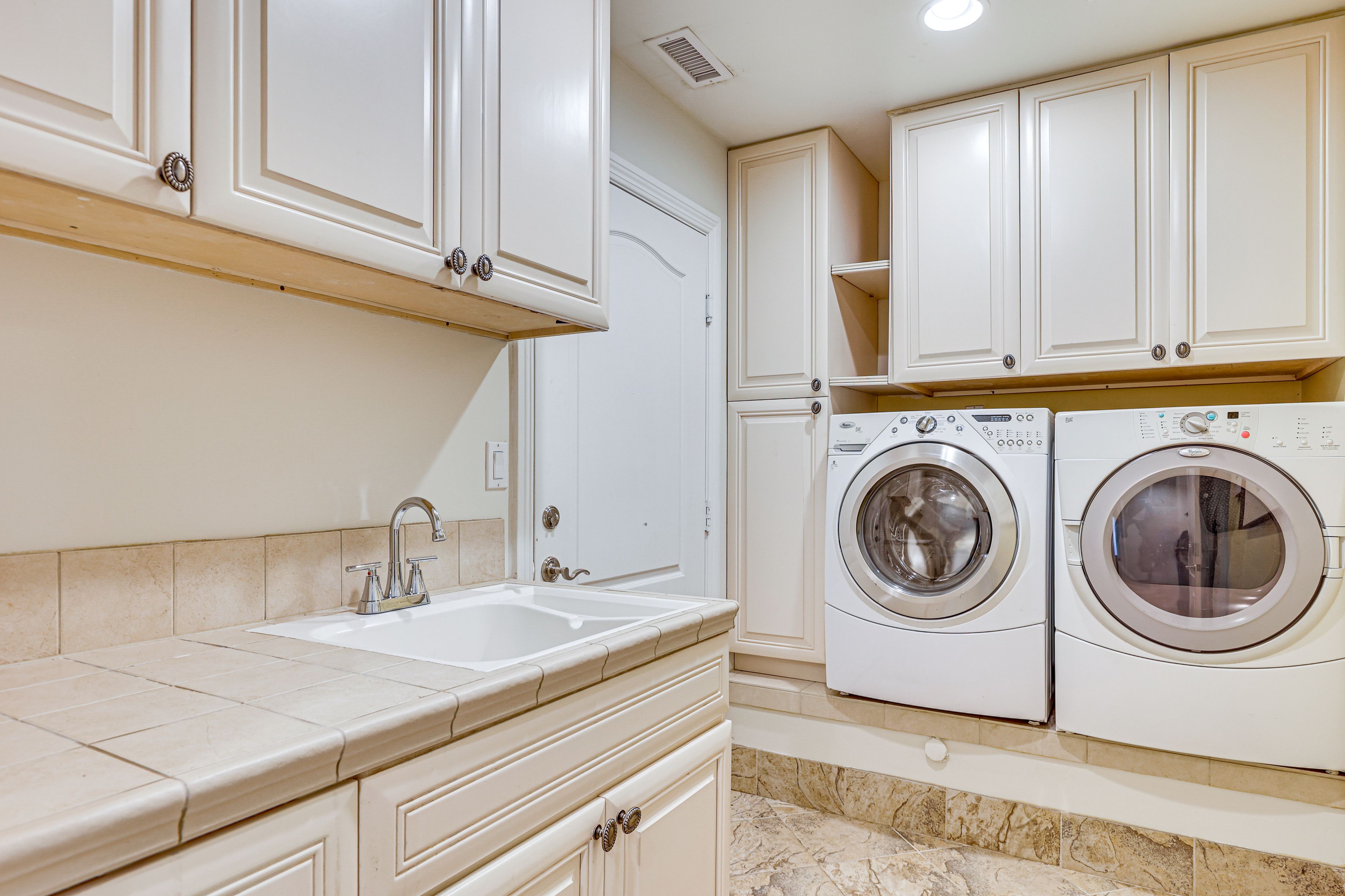 Laundry Room | 2nd Floor