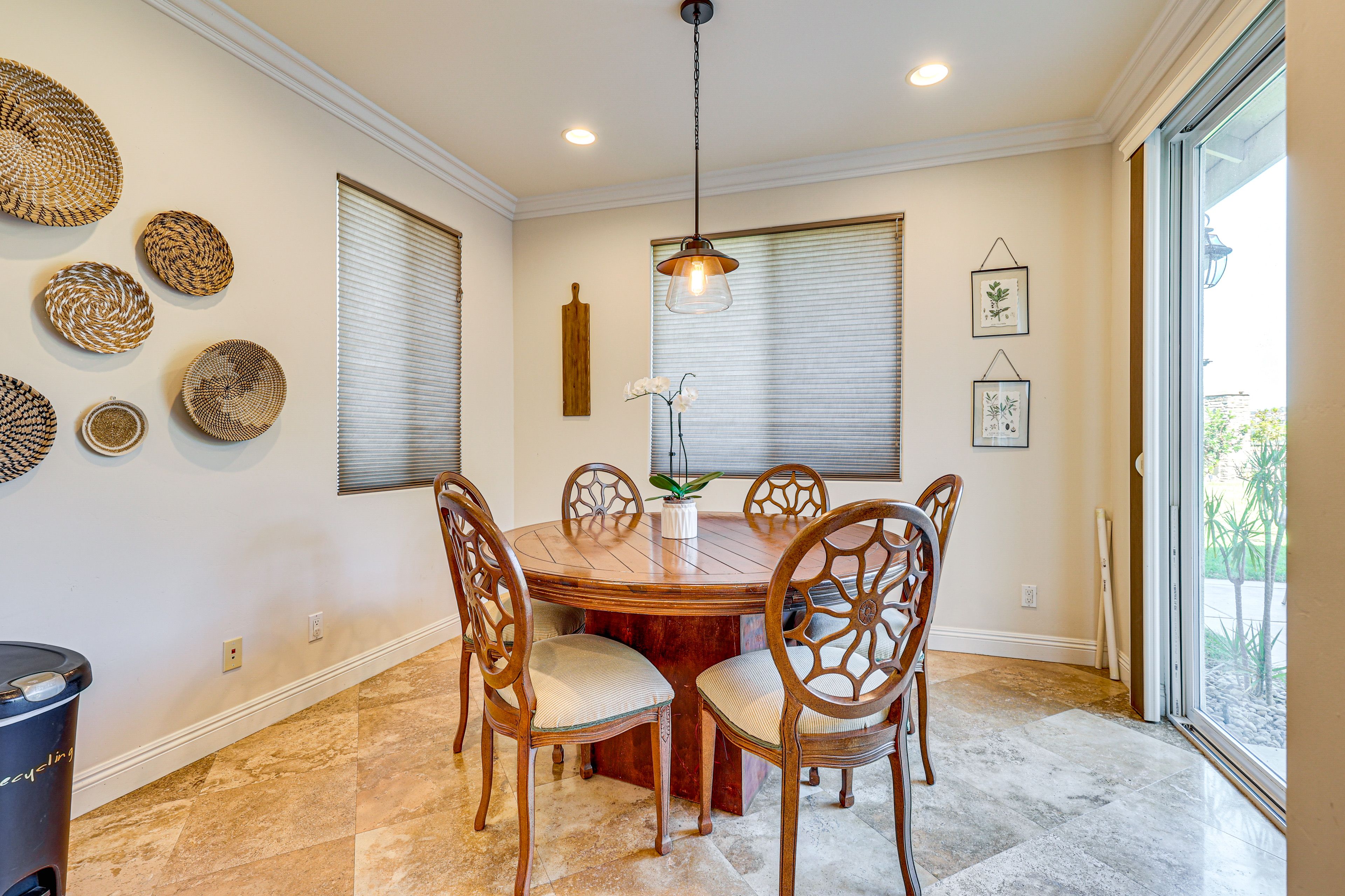 Dining Area | 1st Floor