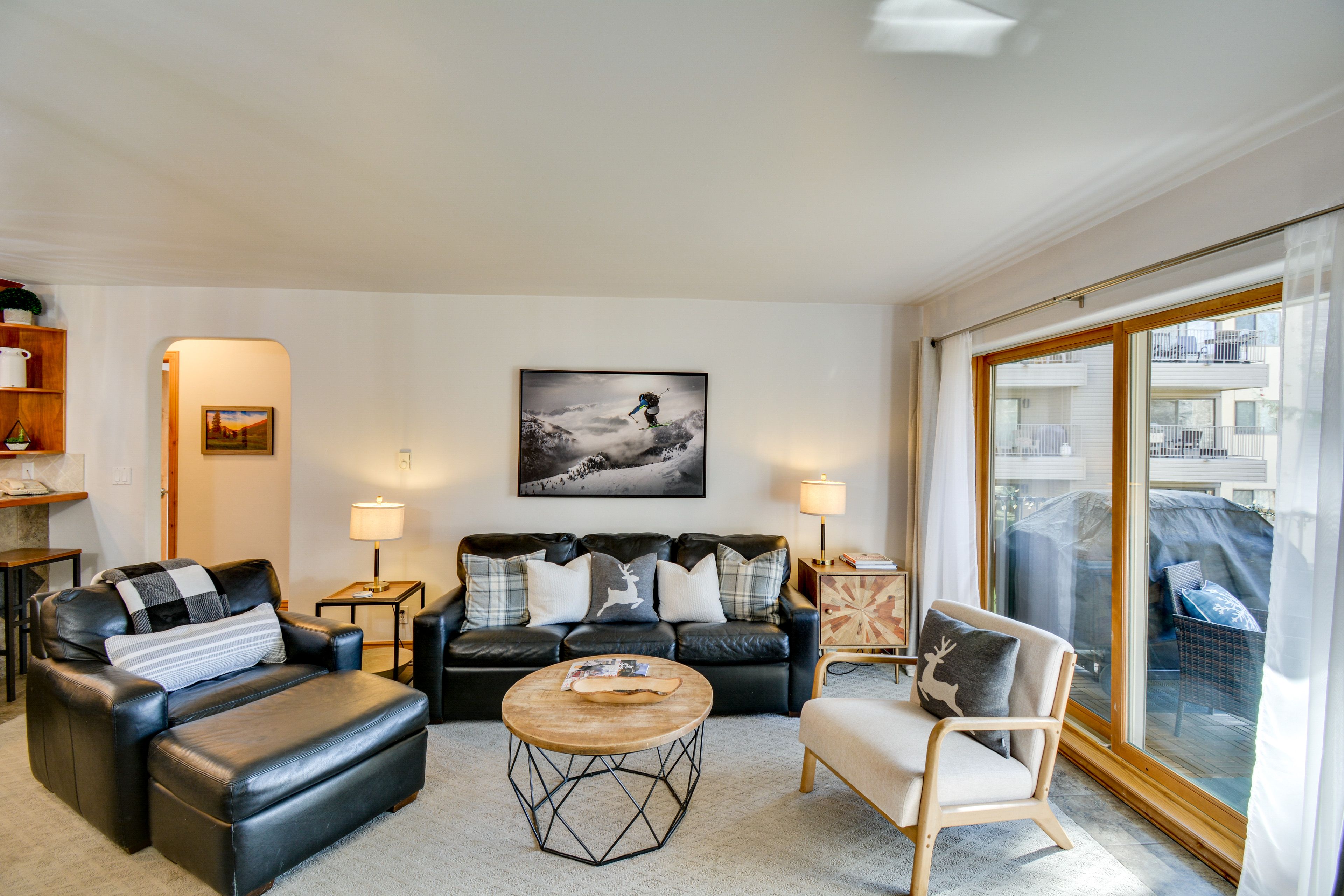 Living Room | Central Heating | Gas Fireplace | Smart TV