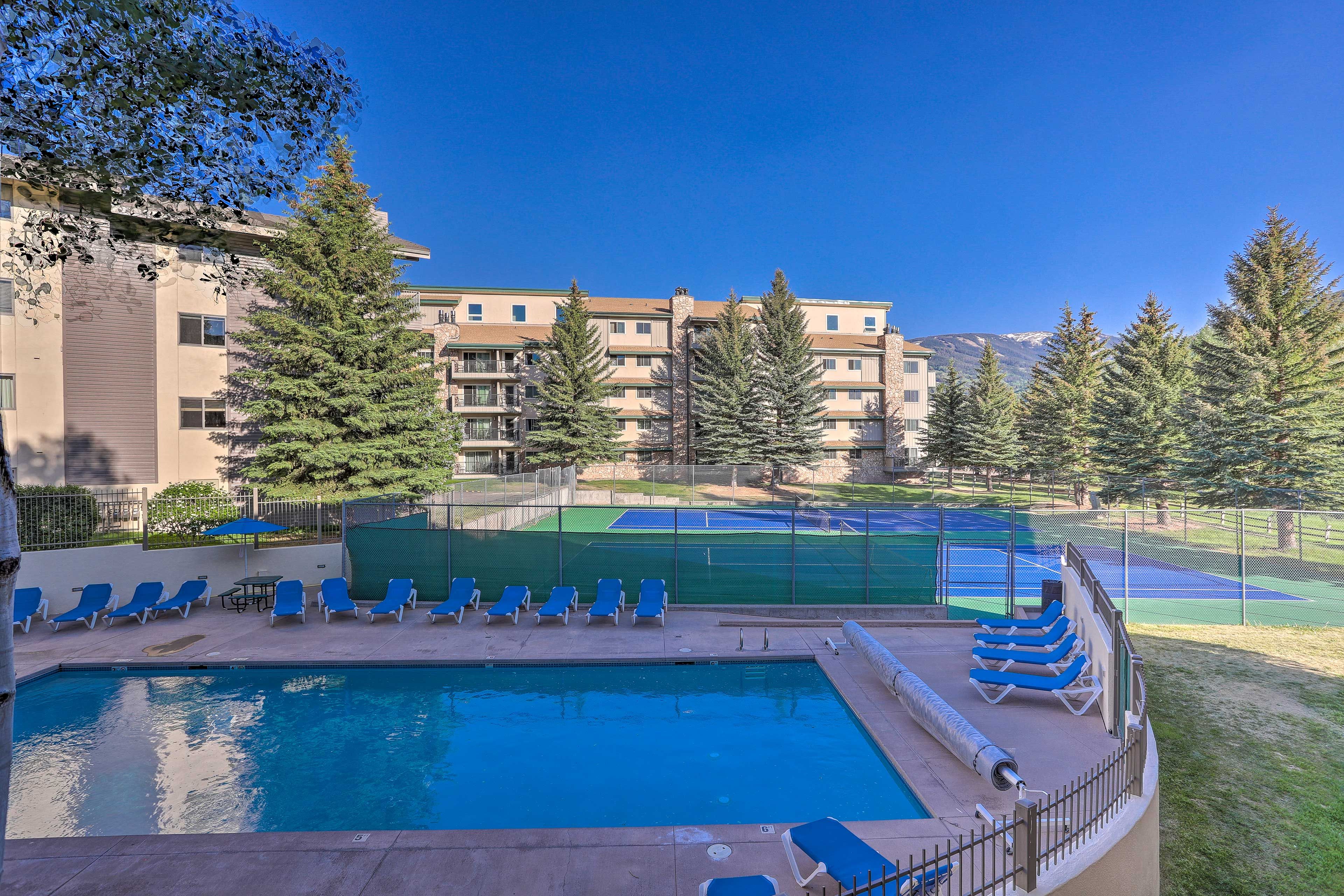 Community Amenities | Tennis Courts