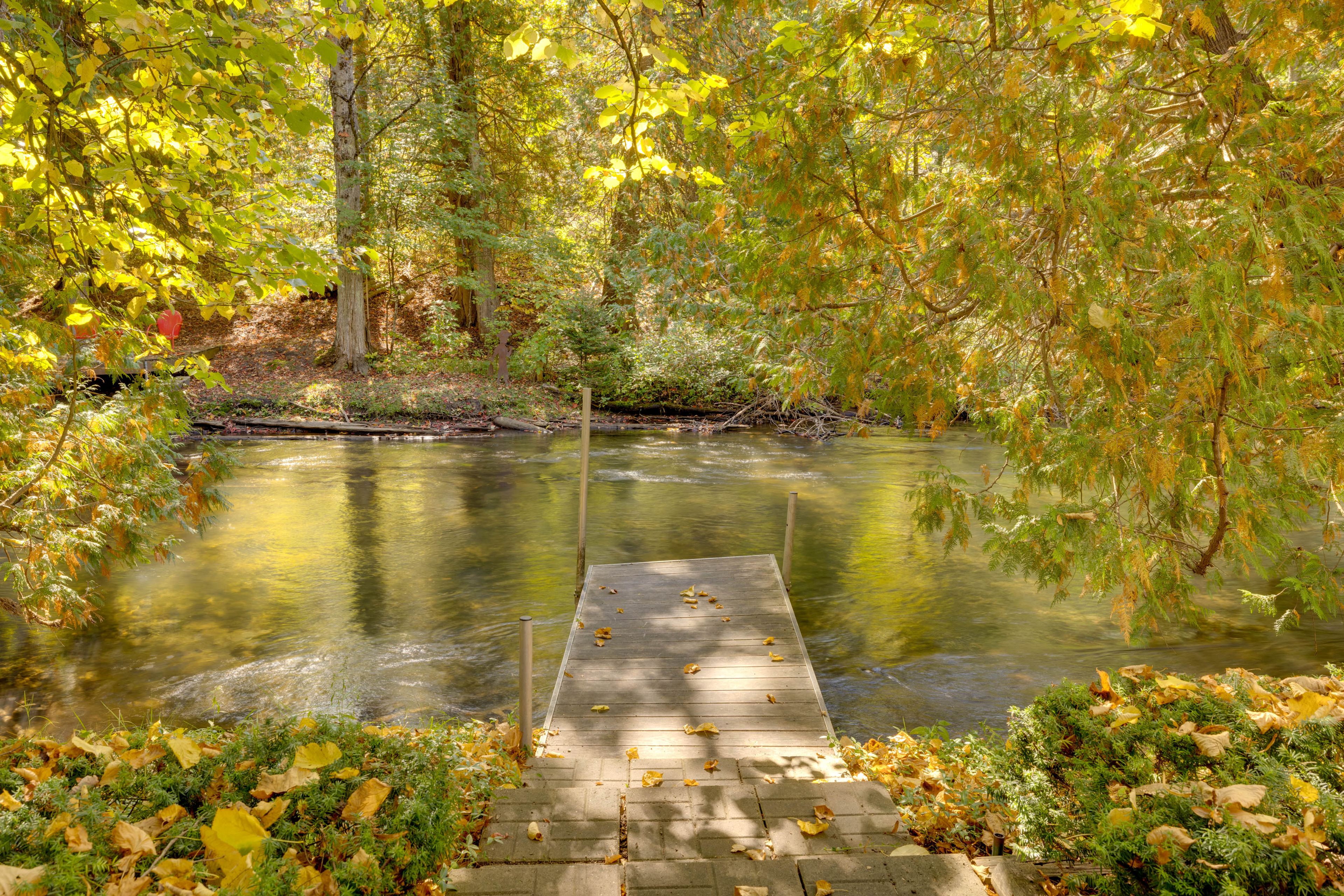 River On-Site | Small Dock