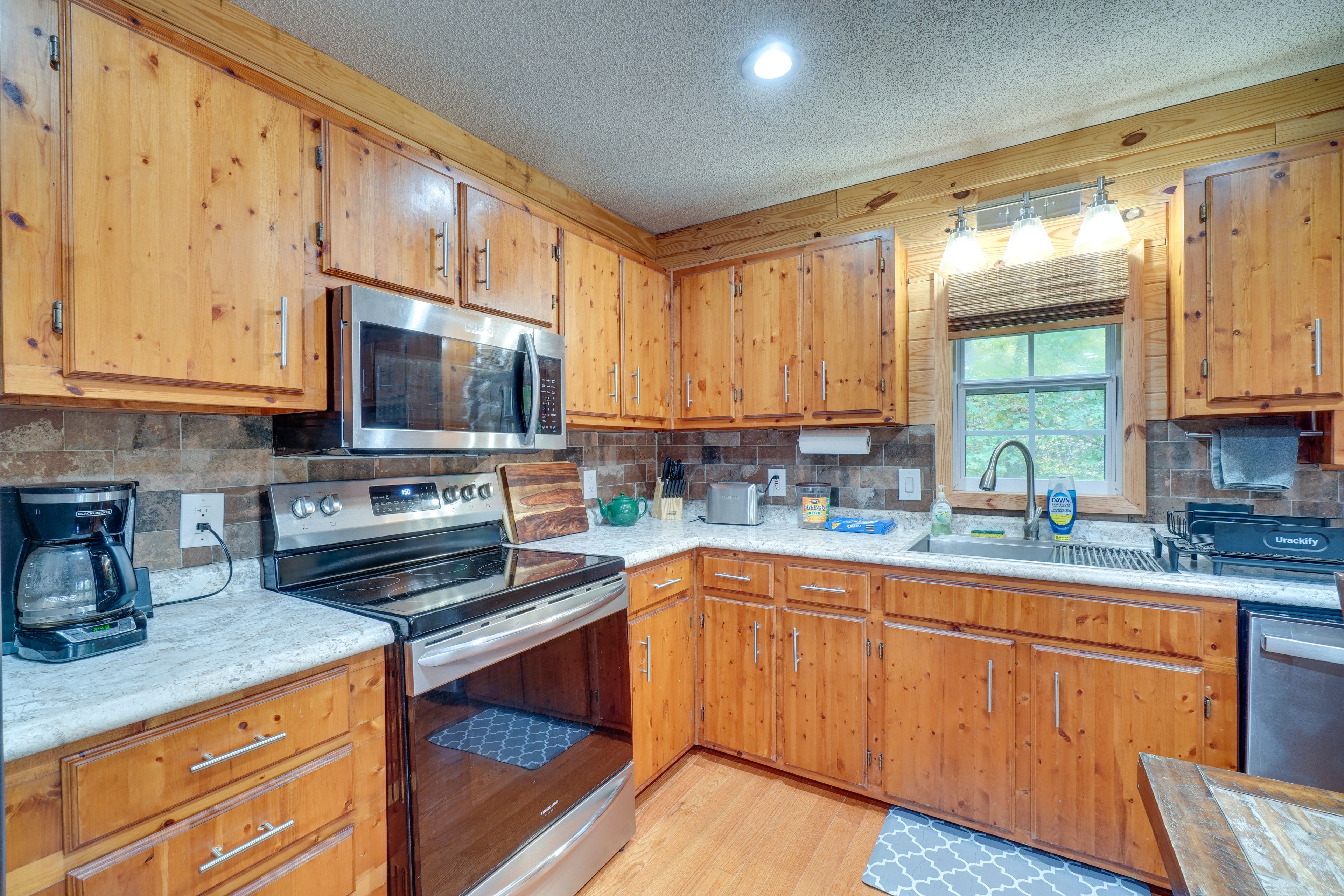 Kitchen | Coffee Maker | Toaster | 1st Floor