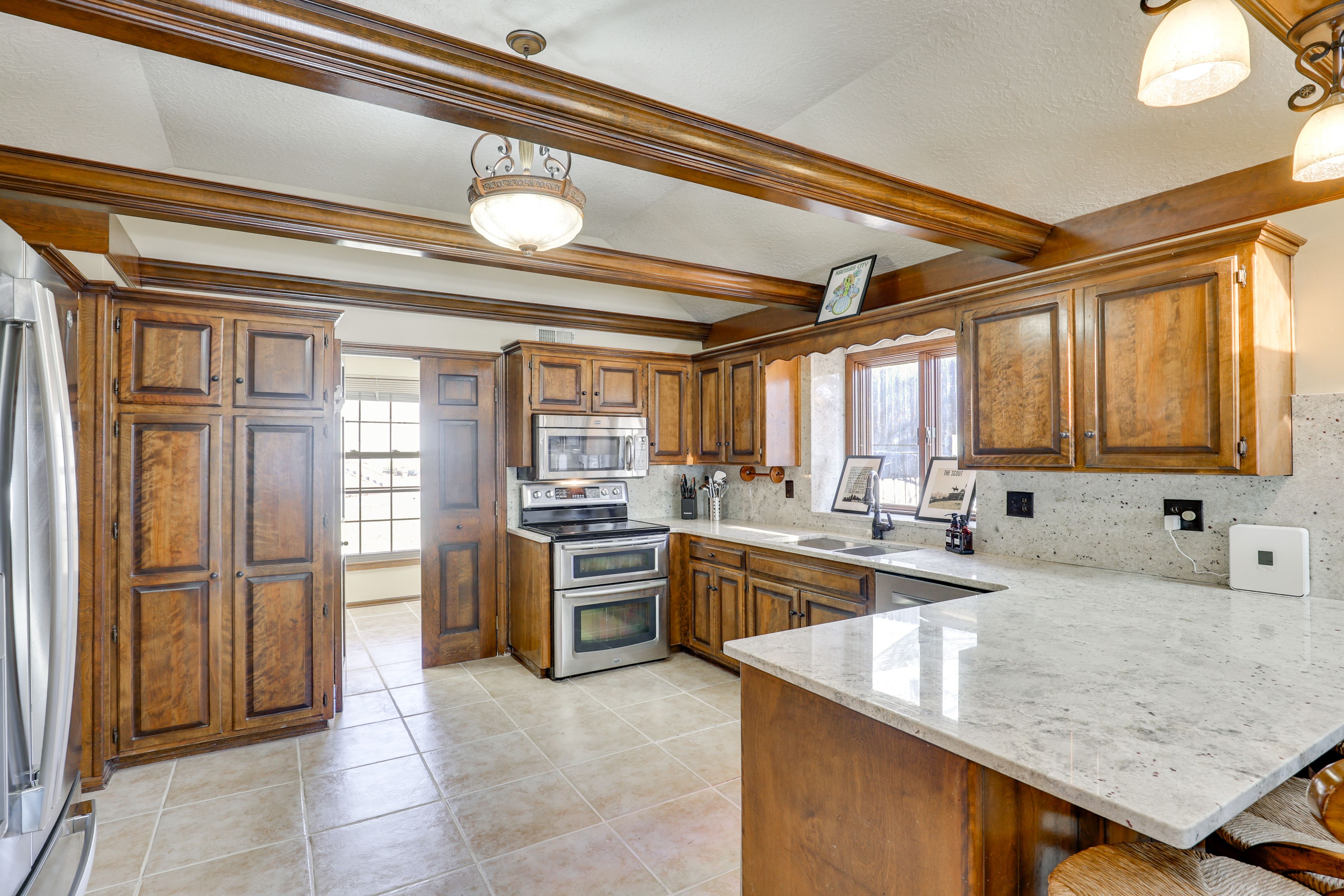 Kitchen | Main Level