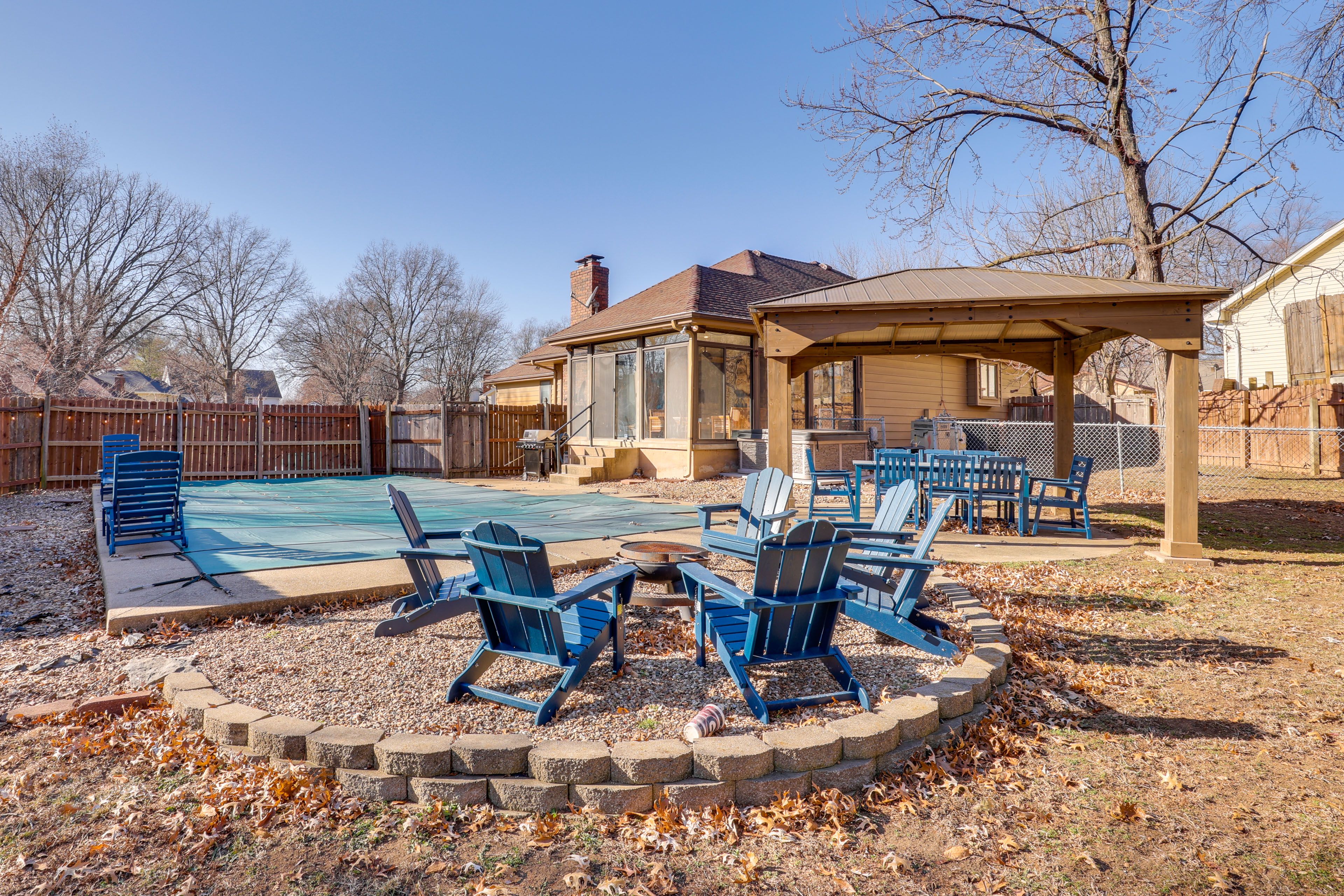 Blue Springs Vacation Rental | 4BR | 4BA | 3,000 Sq Ft | Stairs Required