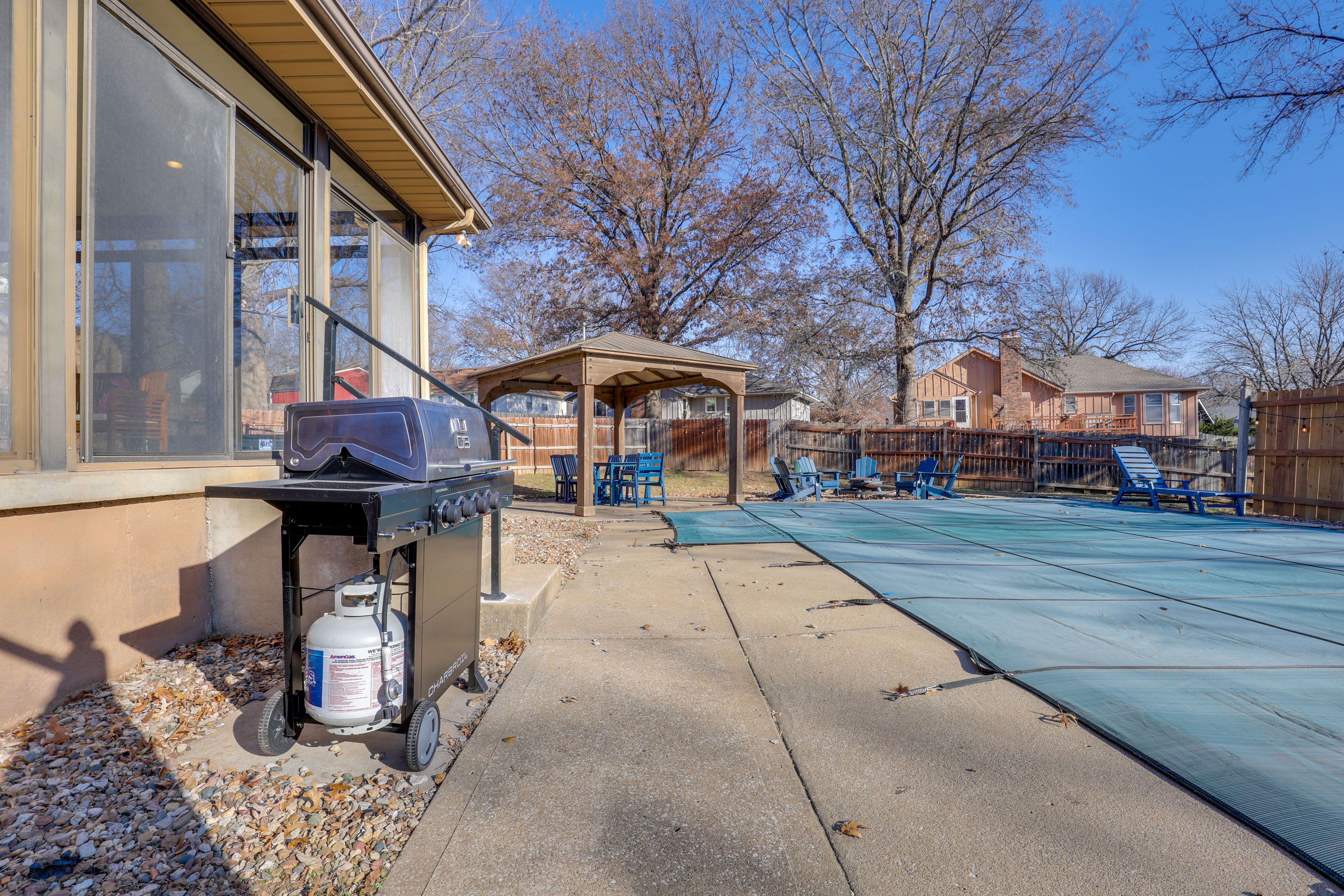 Backyard | Gas Grill | Hot Tub | Fire Pit
