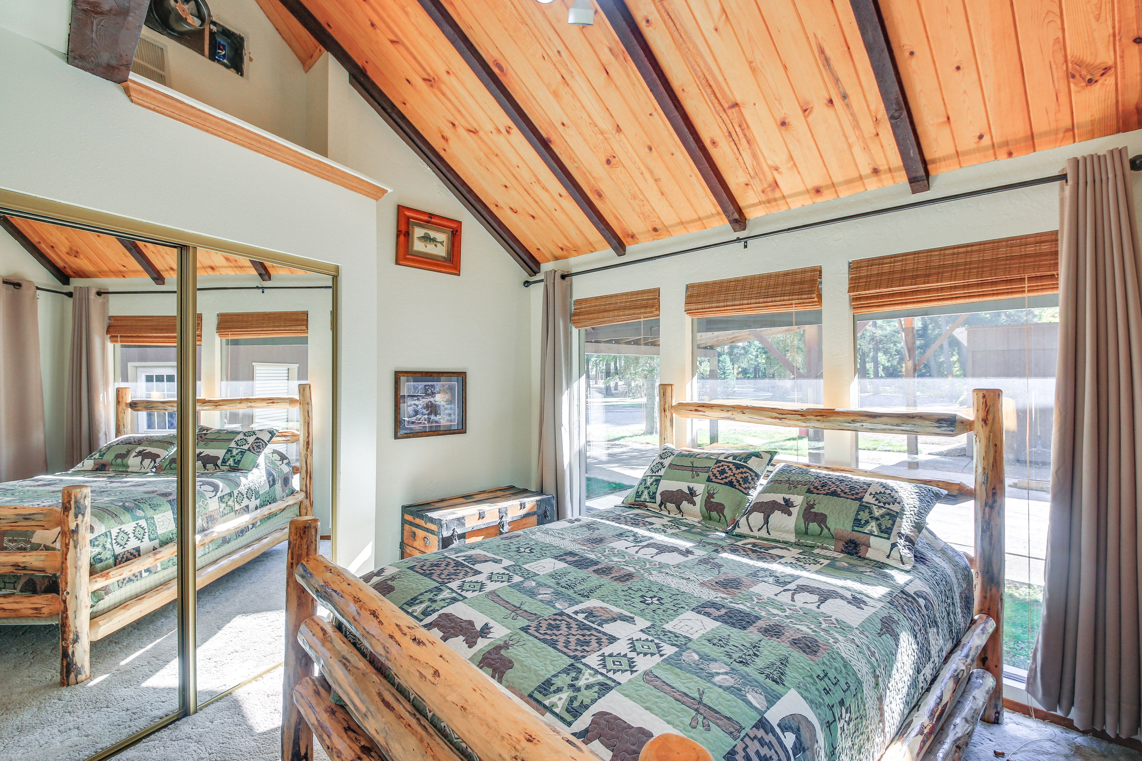 Bedroom 2 | Queen Bed | 1st Floor