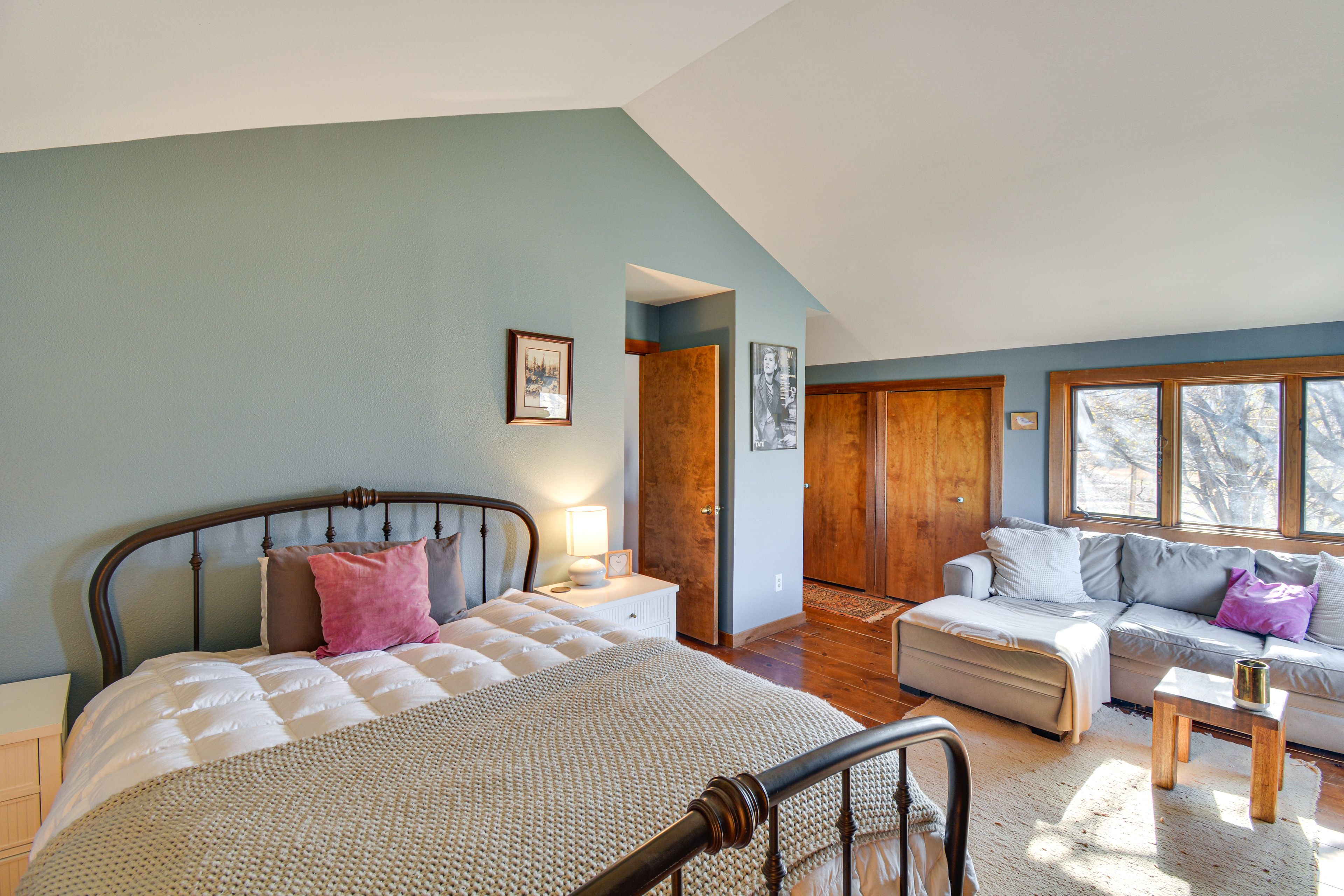 Bedroom 1 | Queen Bed | 2nd Floor