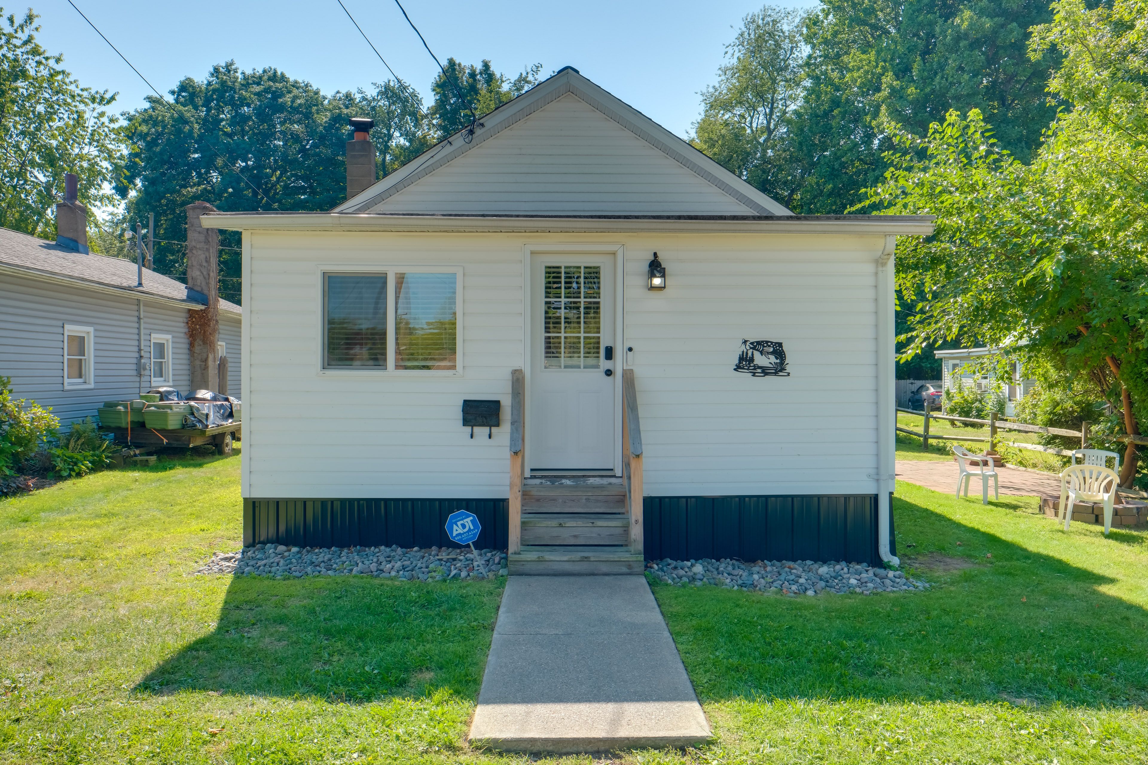 Parking | Driveway (2 Vehicles) | Additional Public Parking Nearby