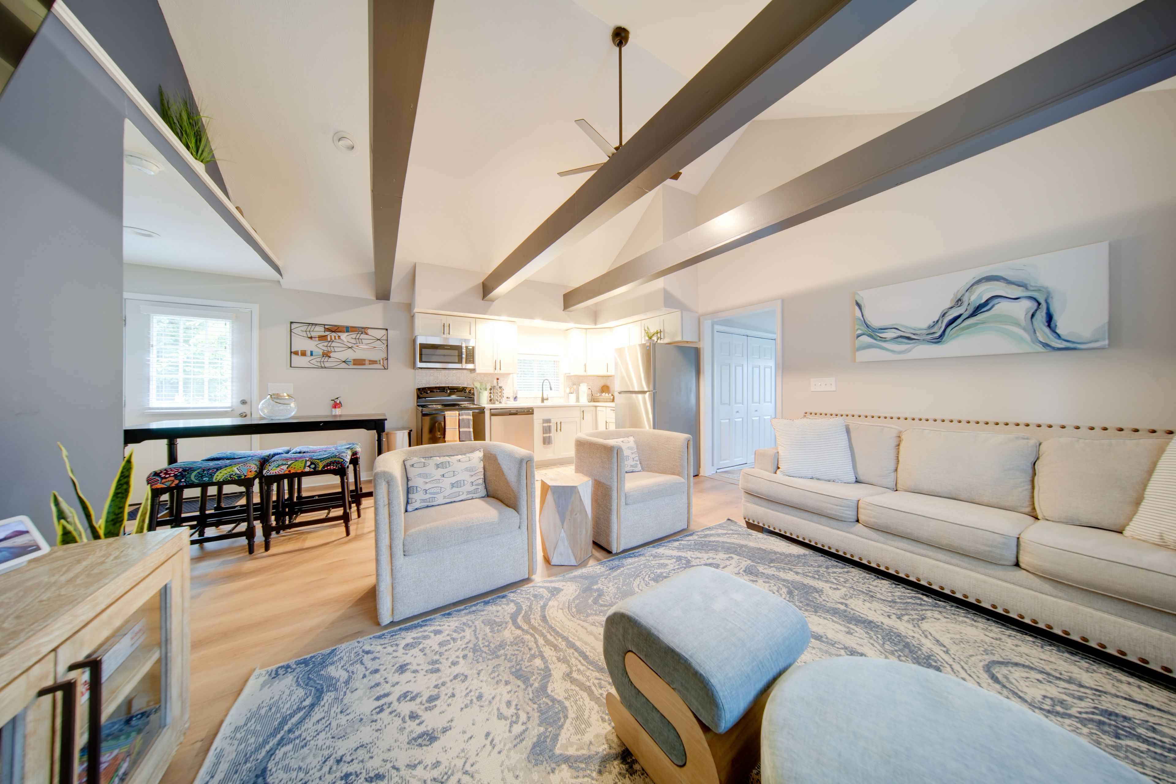 Erie Vacation Rental | 3BR | 1BA | 600 Sq Ft | 4 Steps Required