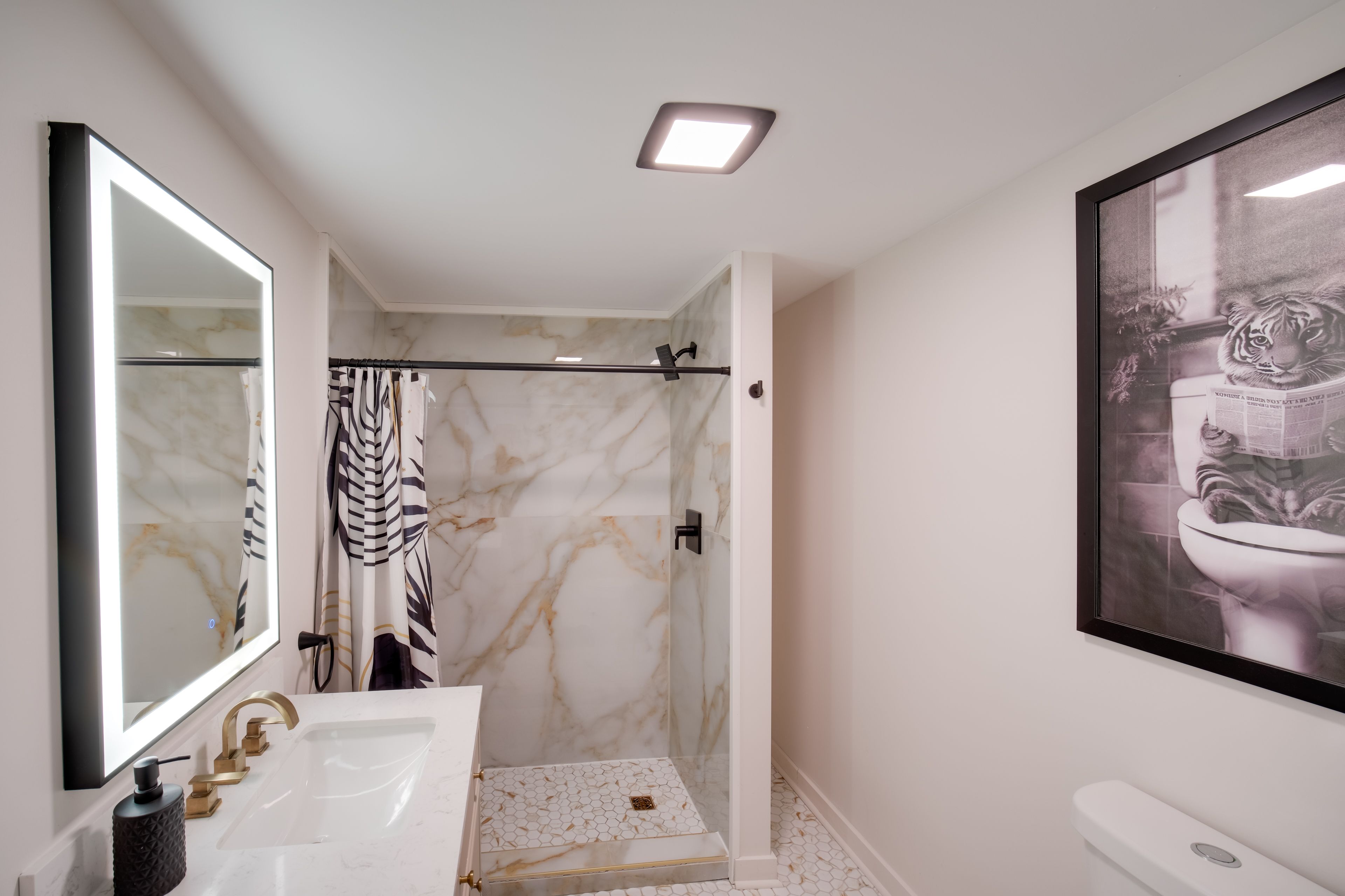 Full Bathroom