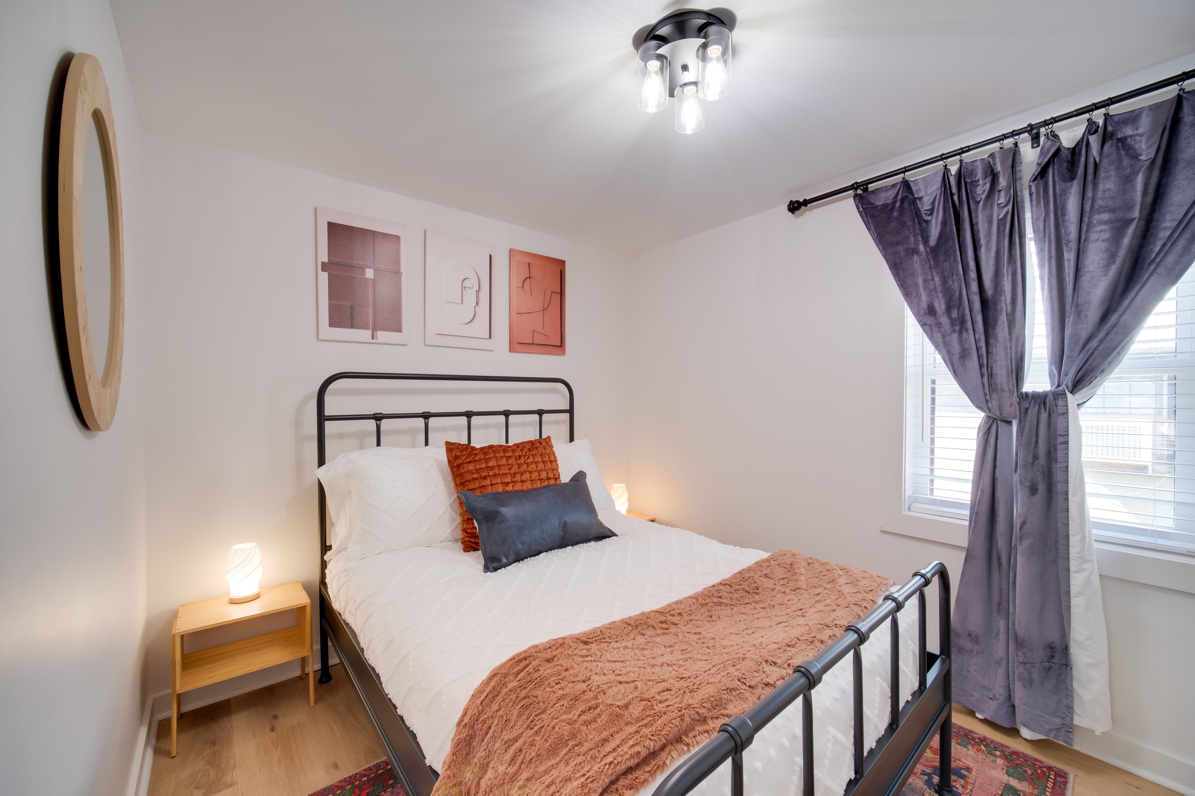 Bedroom 2 | Queen Bed