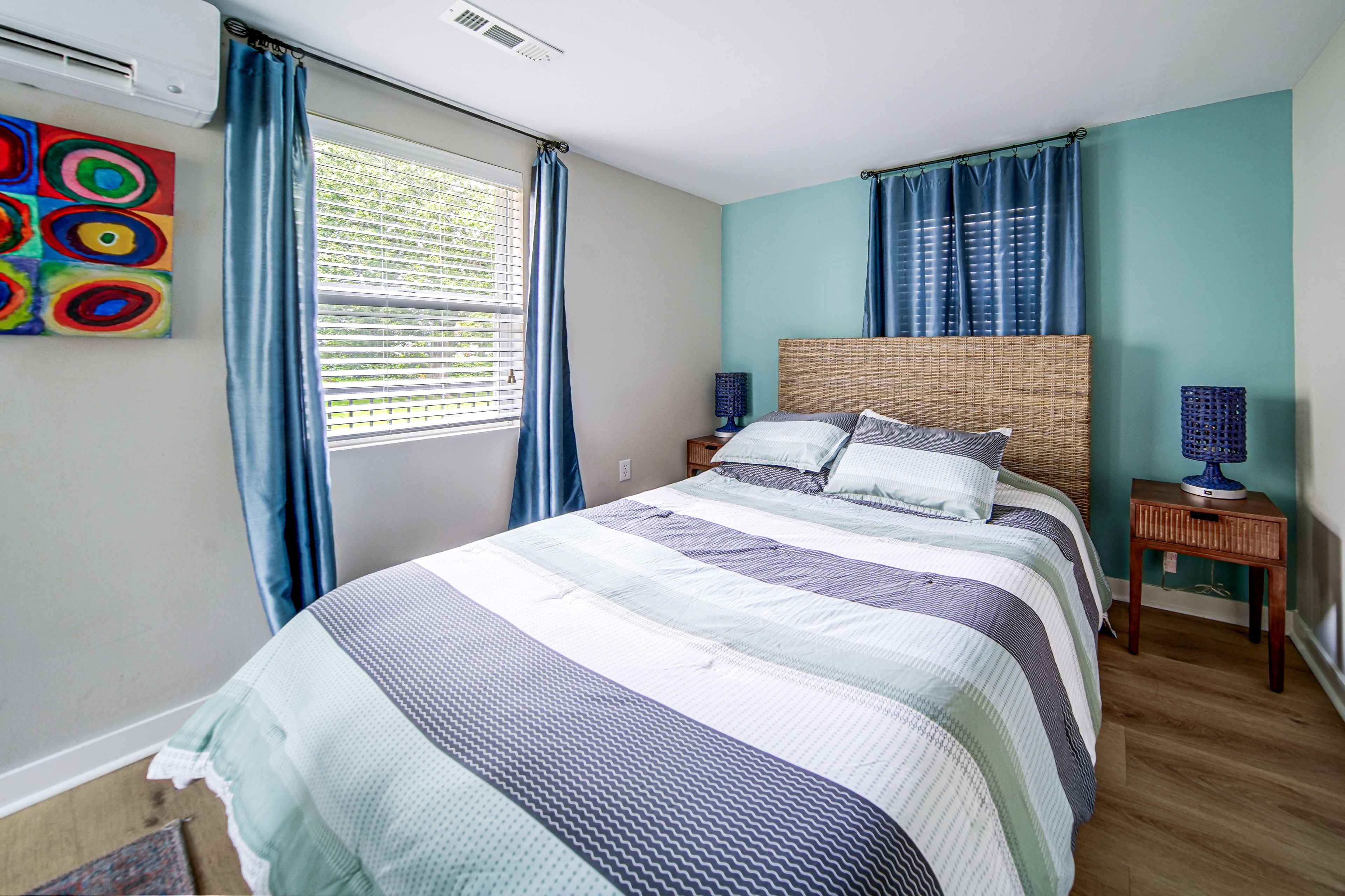 Bedroom | Queen Bed