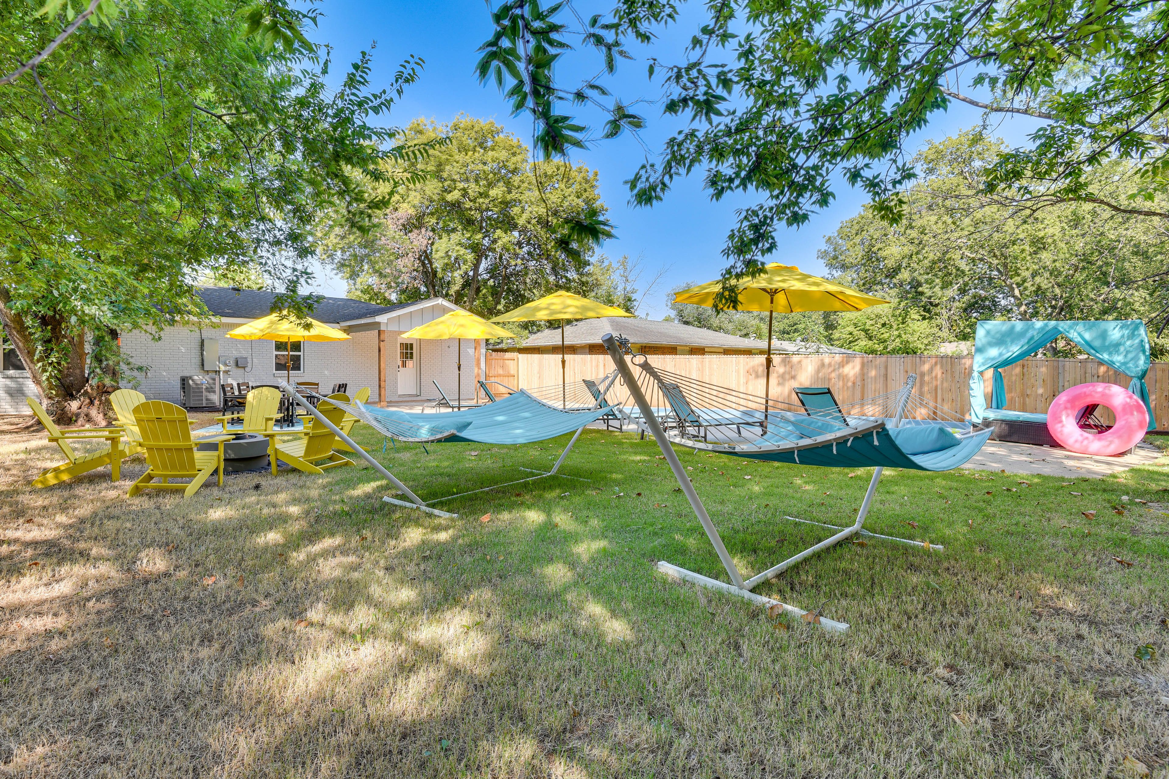 Gas Fire Pit | 2 Hammocks