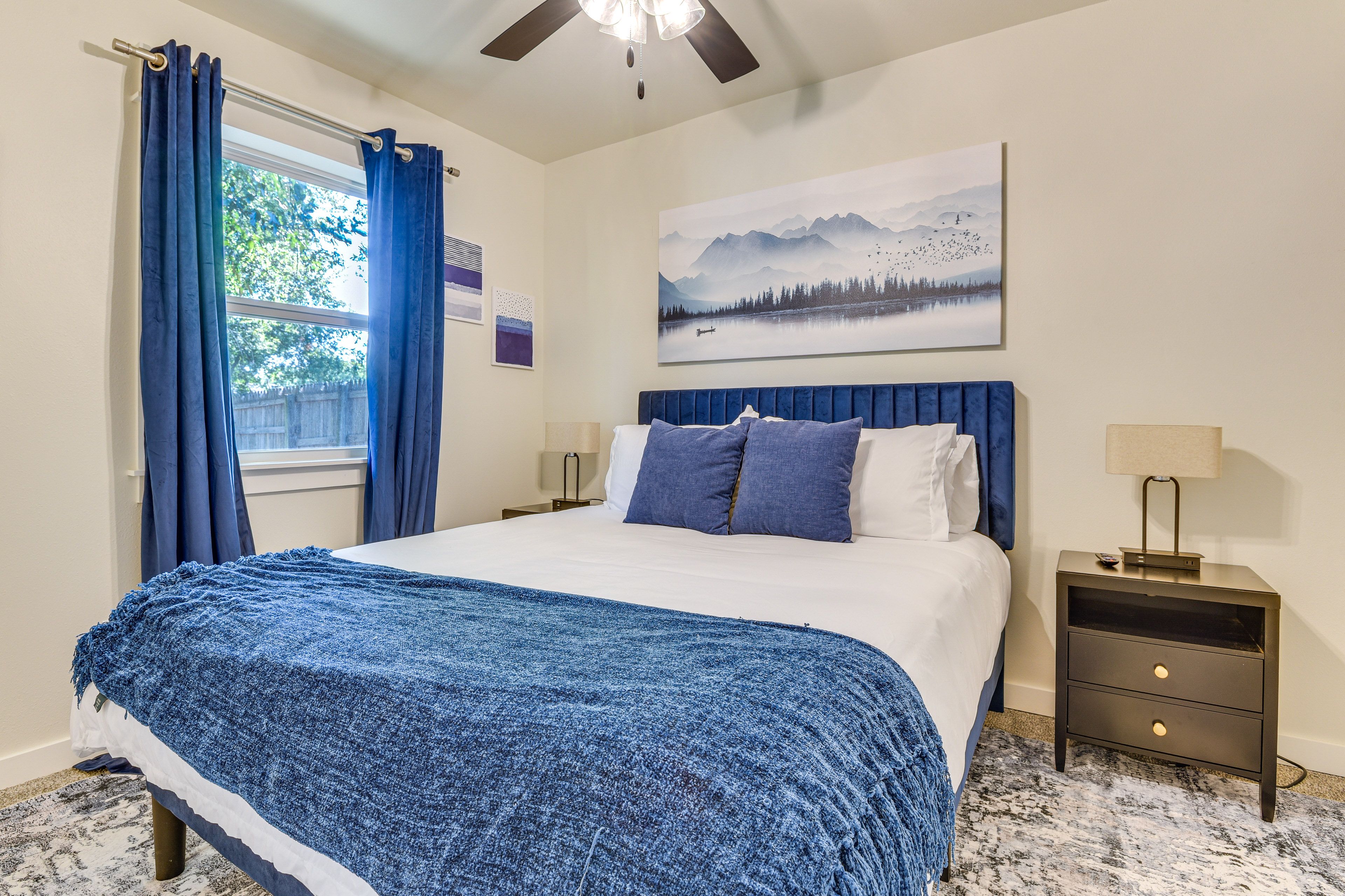 Bedroom 3 | Queen Bed