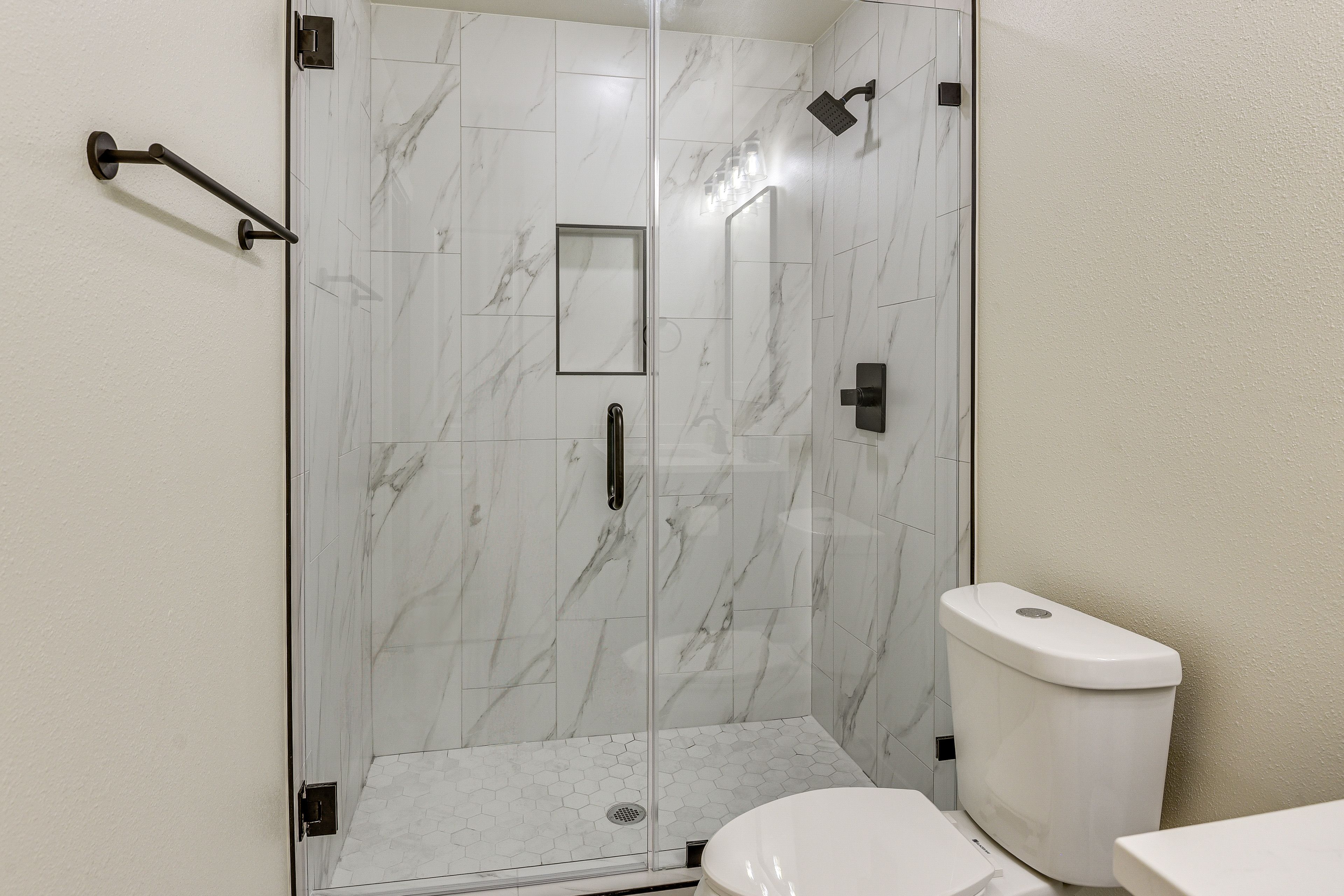 Full Bathroom | Hair Dryer