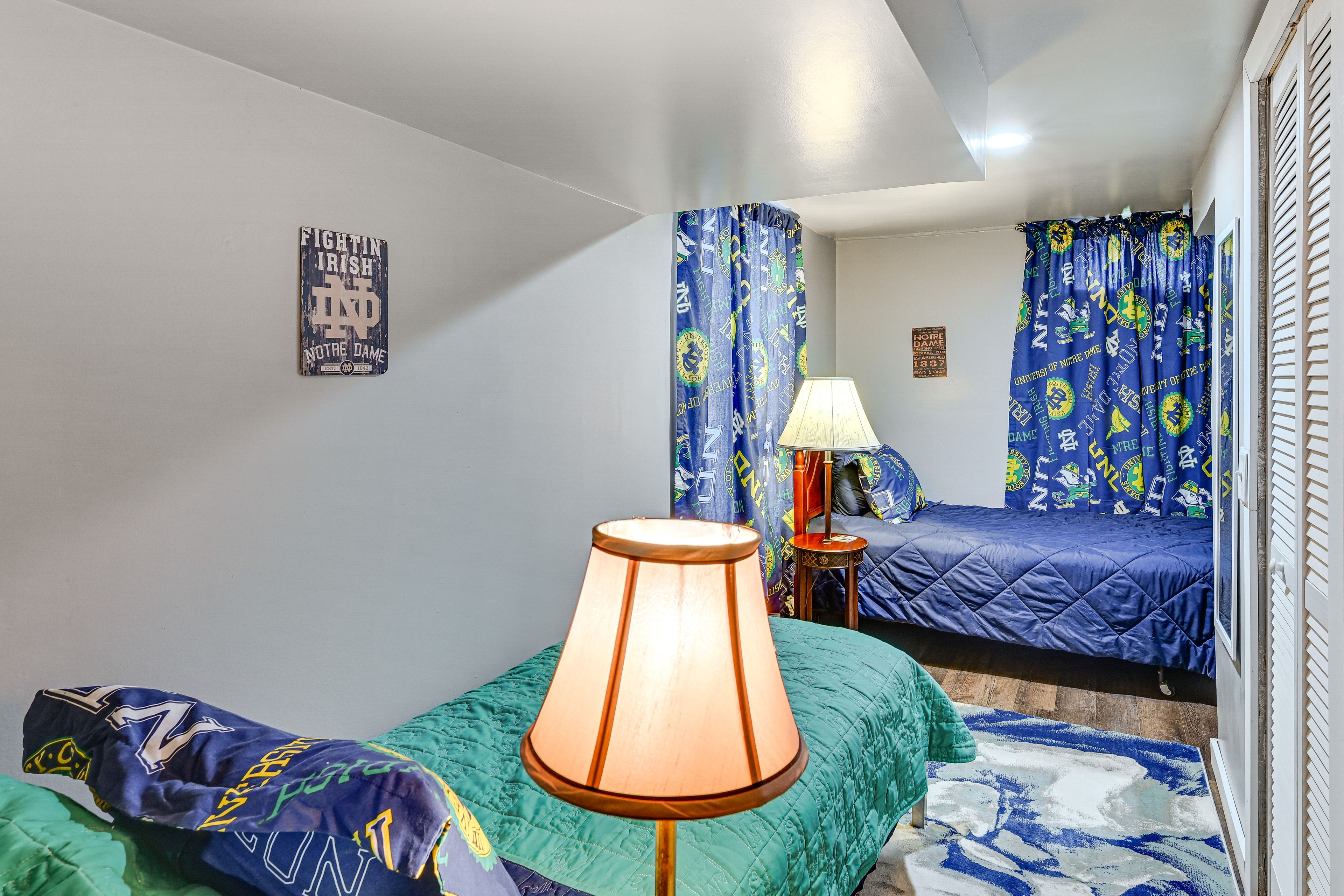 Bedroom 2 | 2 Twin Beds