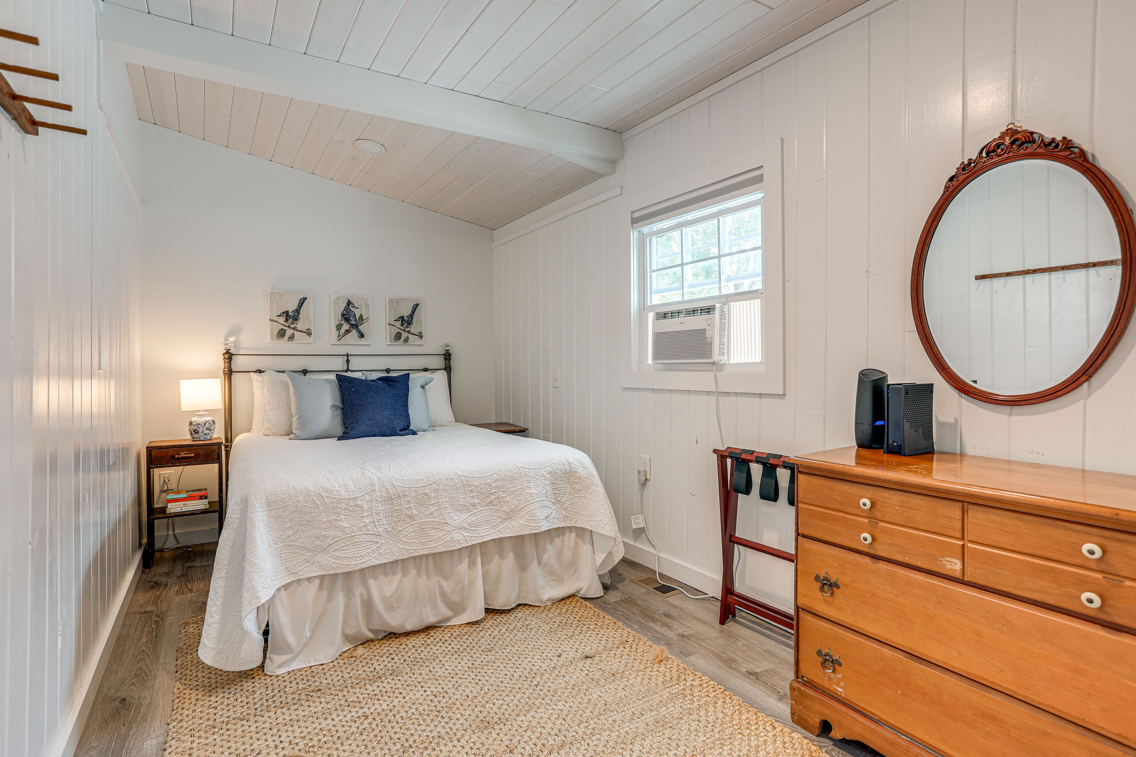 Bedroom 1 | Queen Bed | Linens Provided | Main Level