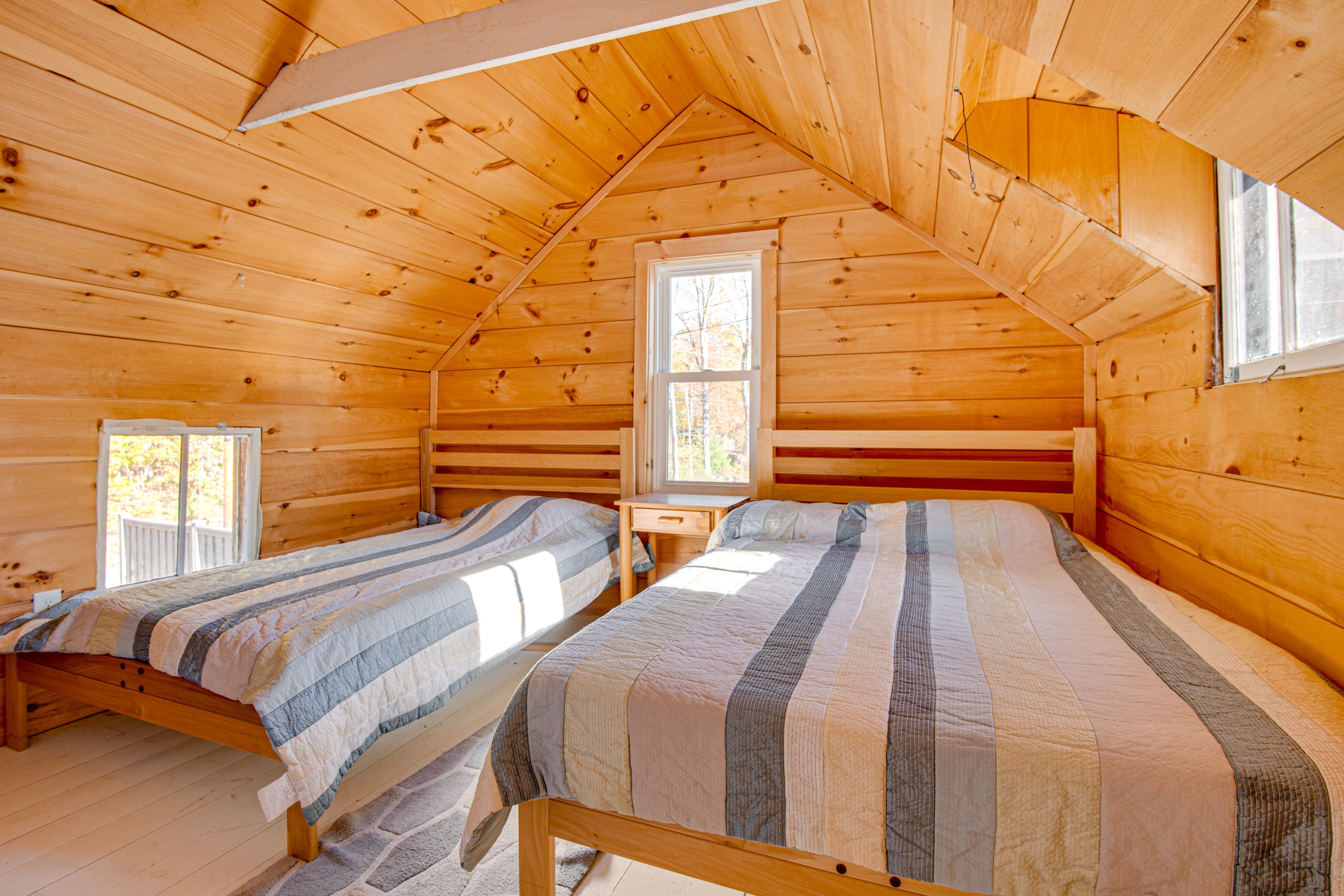 Bedroom 2 | Divided Loft | Twin Bed | Full Bed | Privacy Wall | Upper Floor