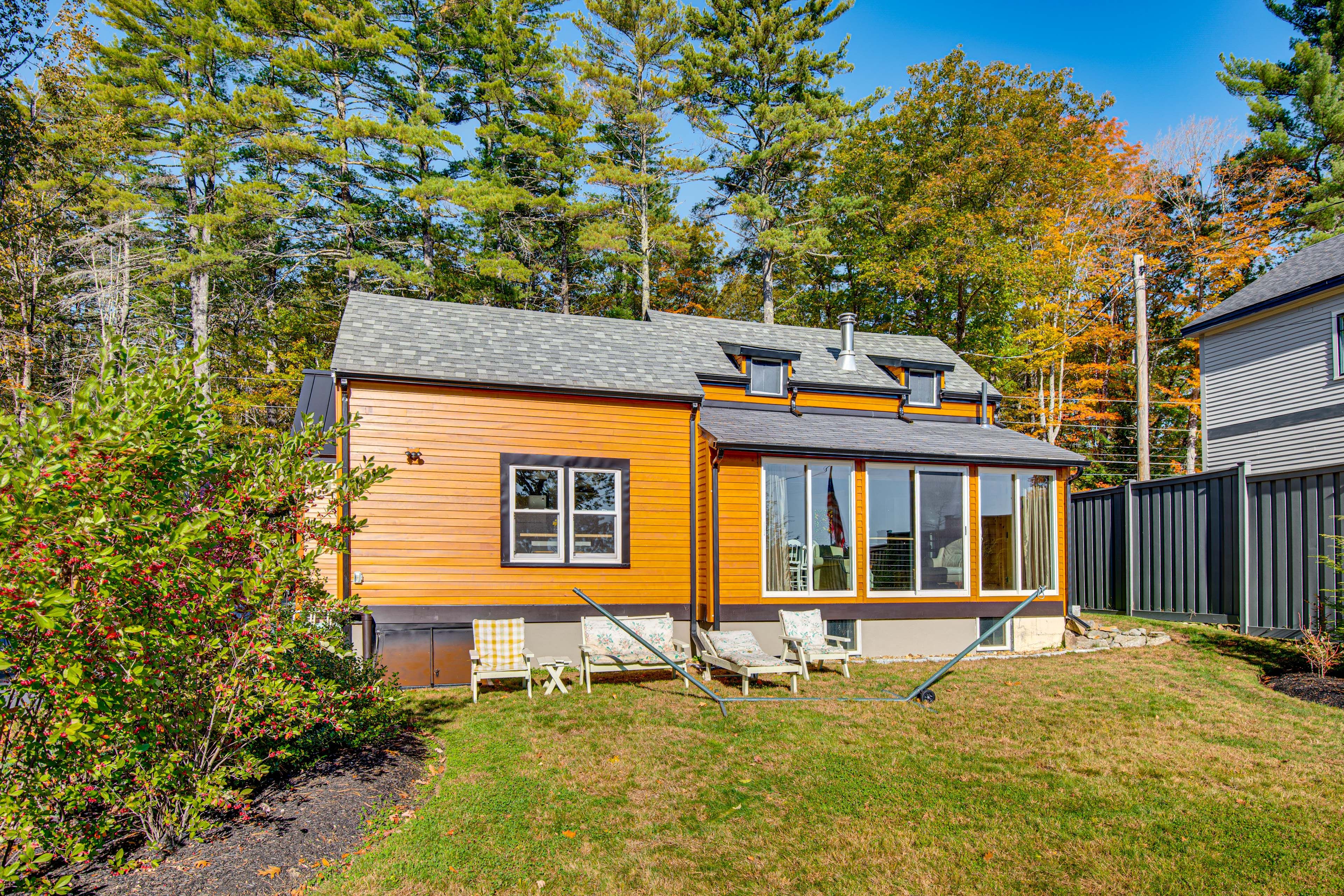 Fenced Backyard | Lake View