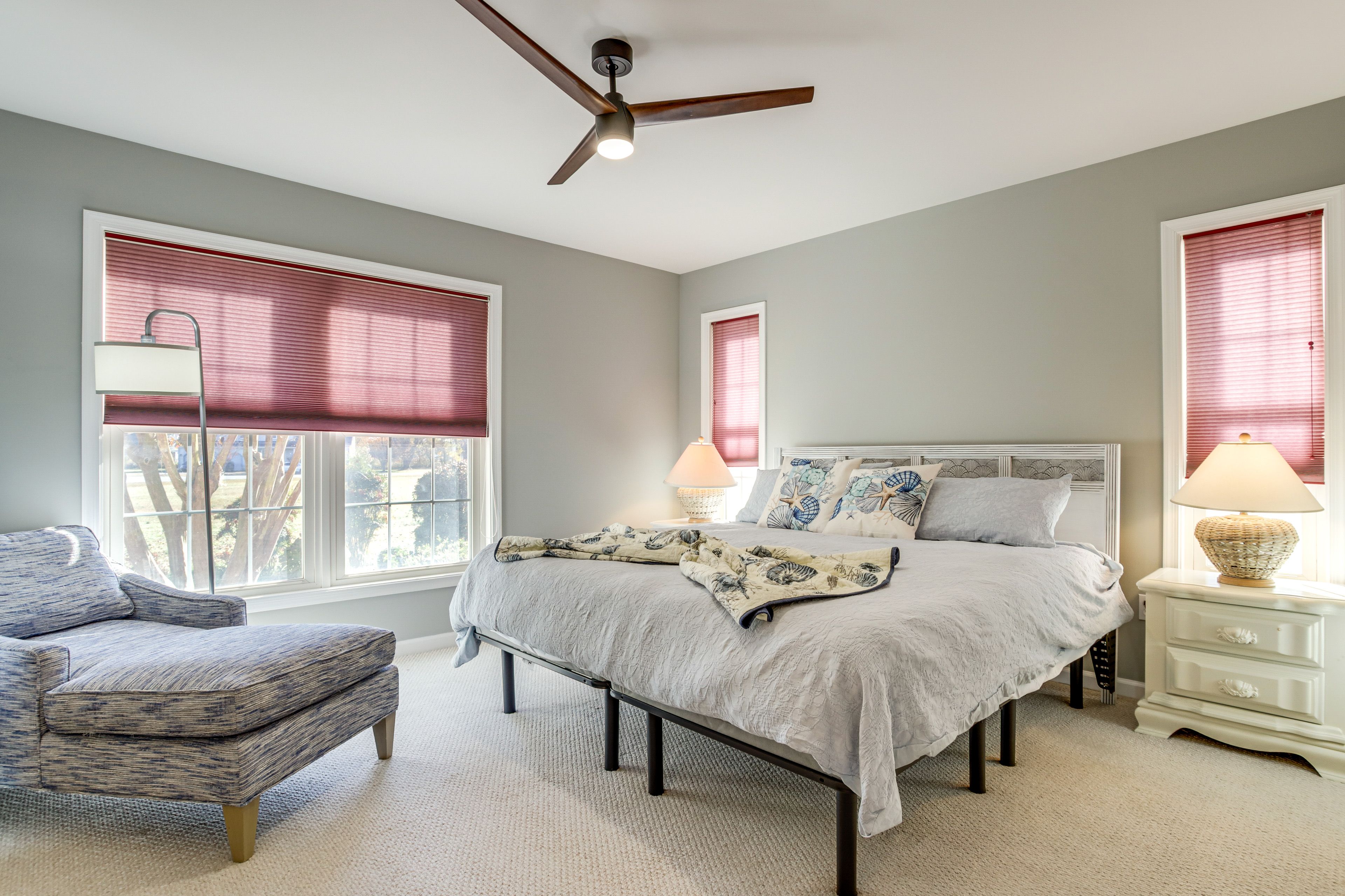 Bedroom 1 | King Bed | Linens Provided | 1st Floor