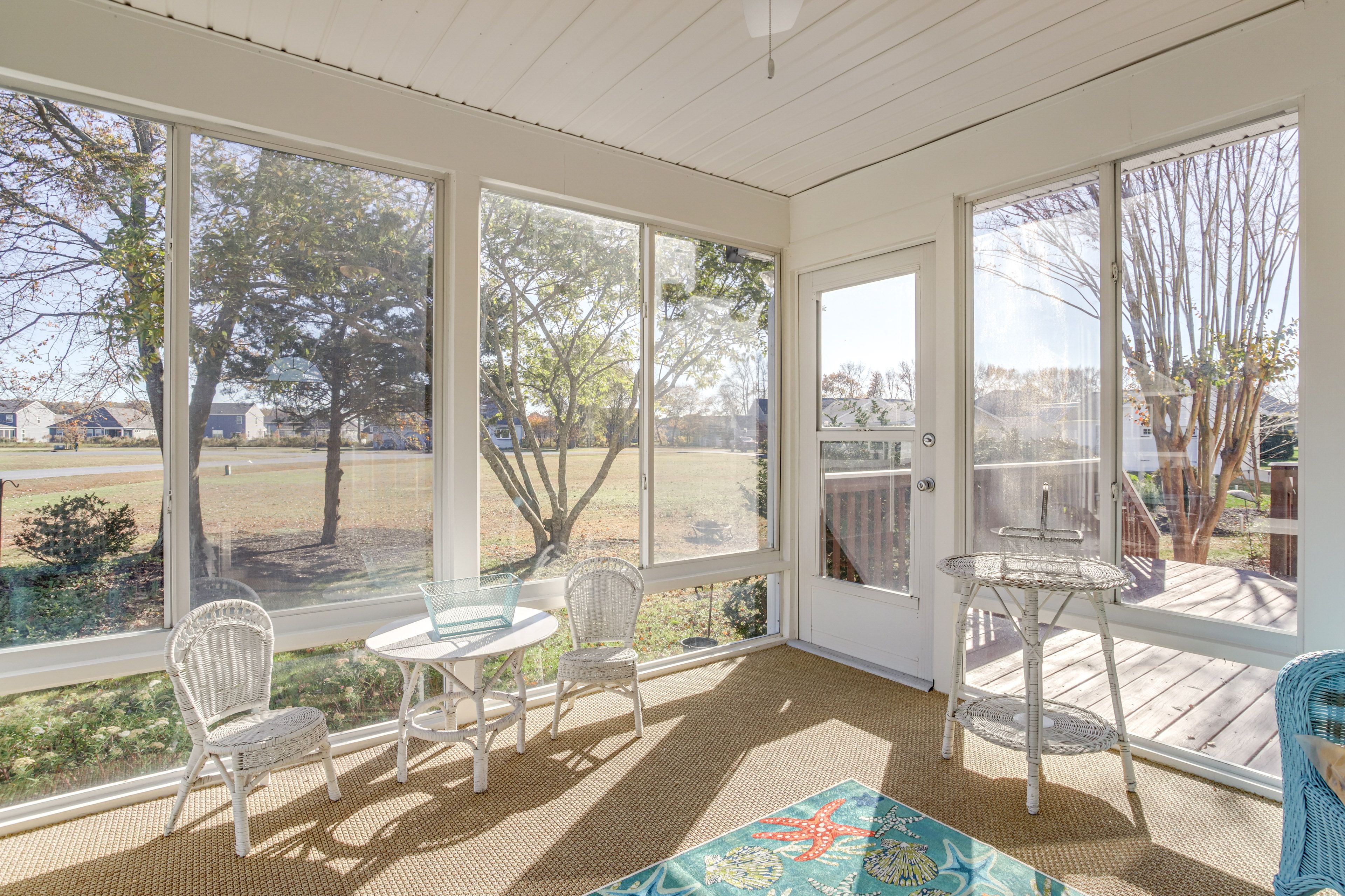 Sunroom | Outdoor Dining Area